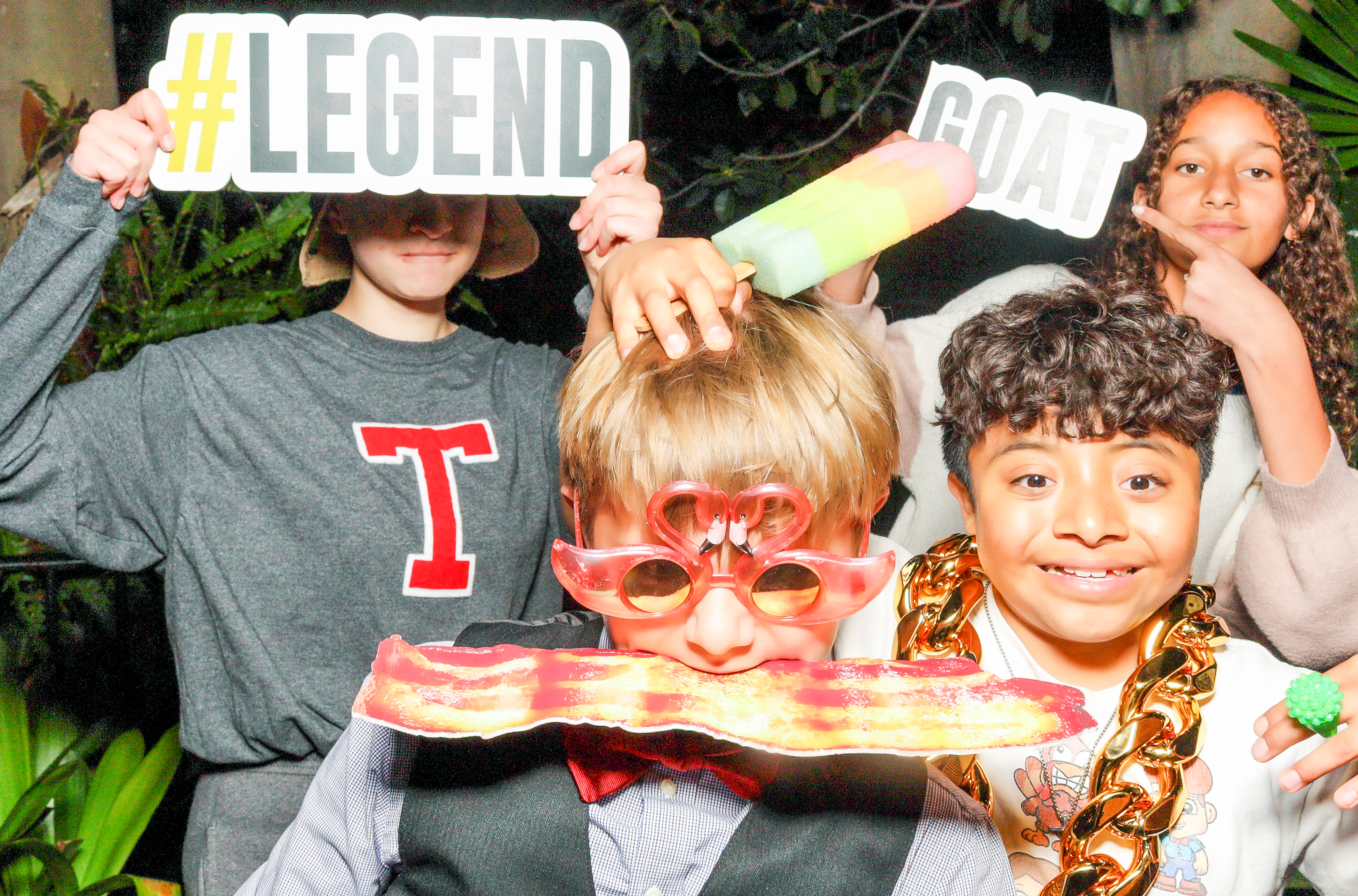 TMR's 40th Anniversary Gala | View more photos from the event at v1.boothgallery.com/u/PhabPhotobooth/TMRs-40th-Anniversary-Gala