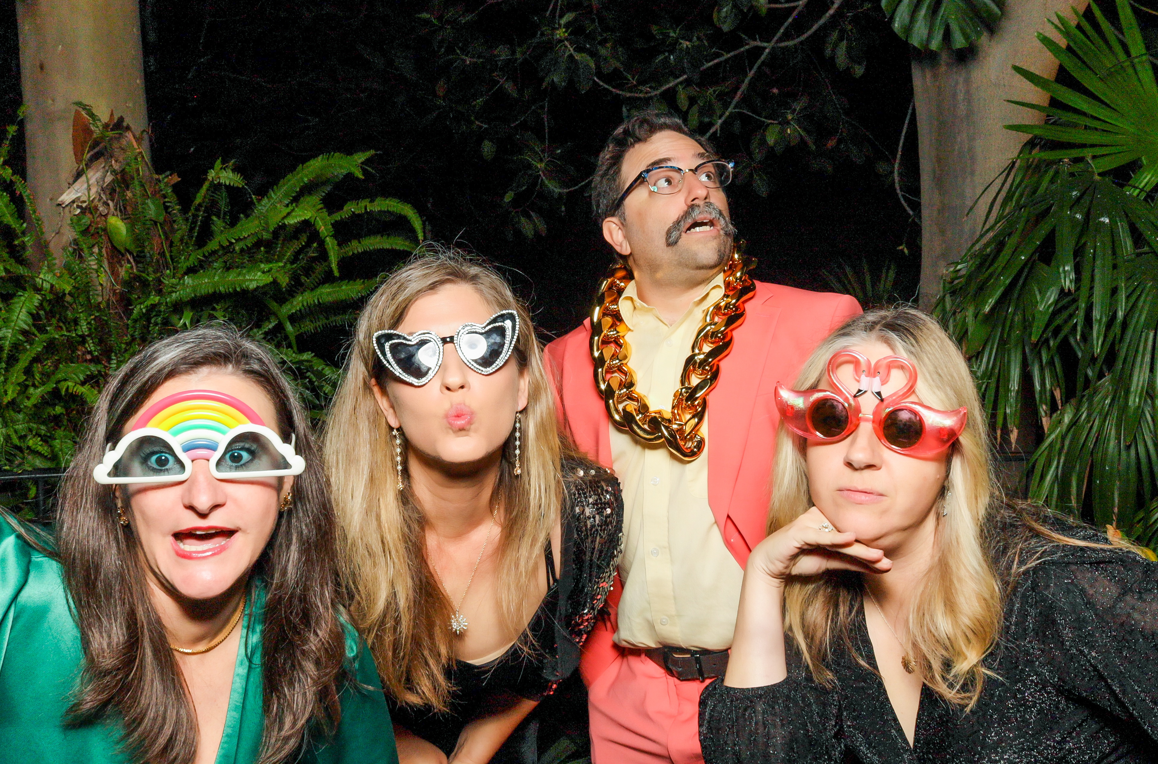 TMR's 40th Anniversary Gala | View more photos from the event at v1.boothgallery.com/u/PhabPhotobooth/TMRs-40th-Anniversary-Gala