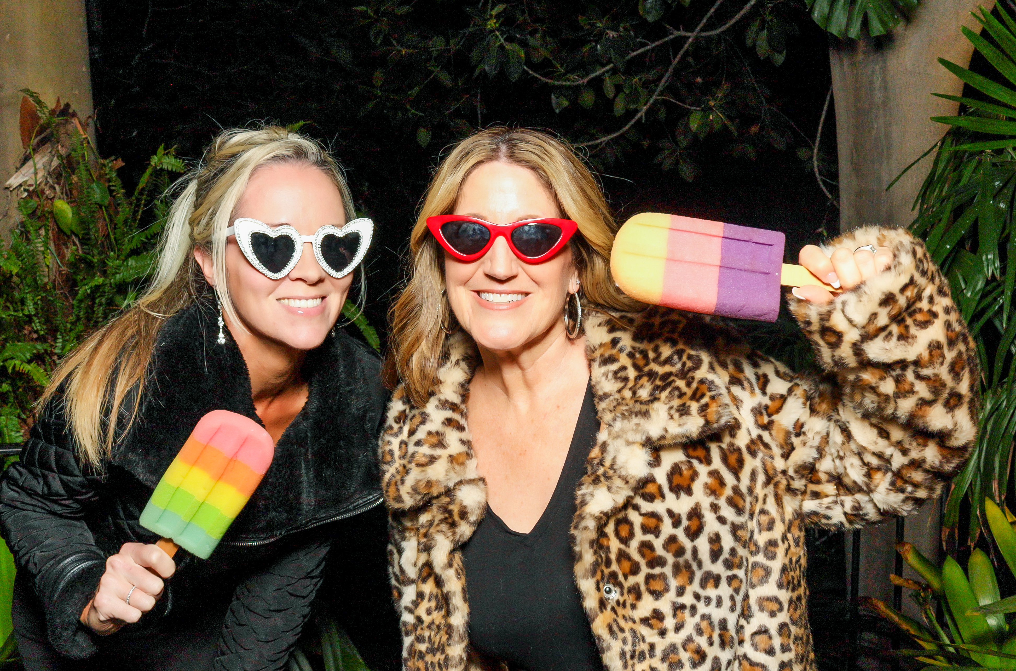 TMR's 40th Anniversary Gala | View more photos from the event at v1.boothgallery.com/u/PhabPhotobooth/TMRs-40th-Anniversary-Gala