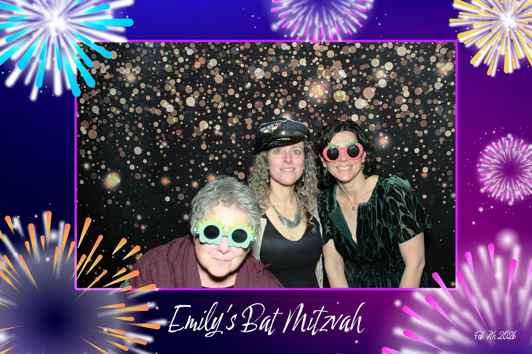 Emily's Bat Mitzvah | View more photos from the event at v1.boothgallery.com/u/PhoBoCo/Emilys-Bat-Mitzvah