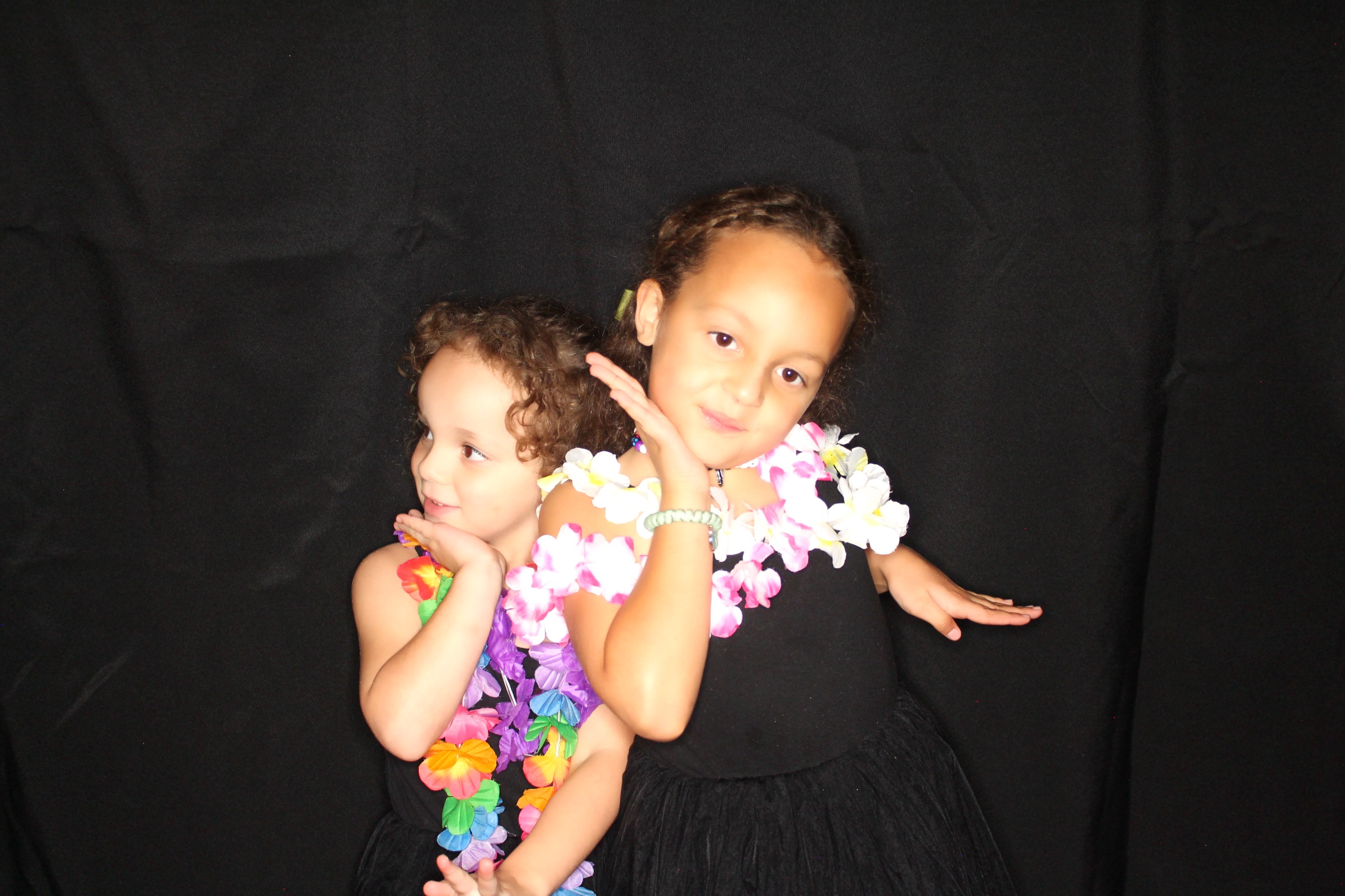 Ashley and Andrew | View more photos from the event at gallery.photoboothbillings.com/u/PhotoBoothBillings/Ashley-and-Andrew