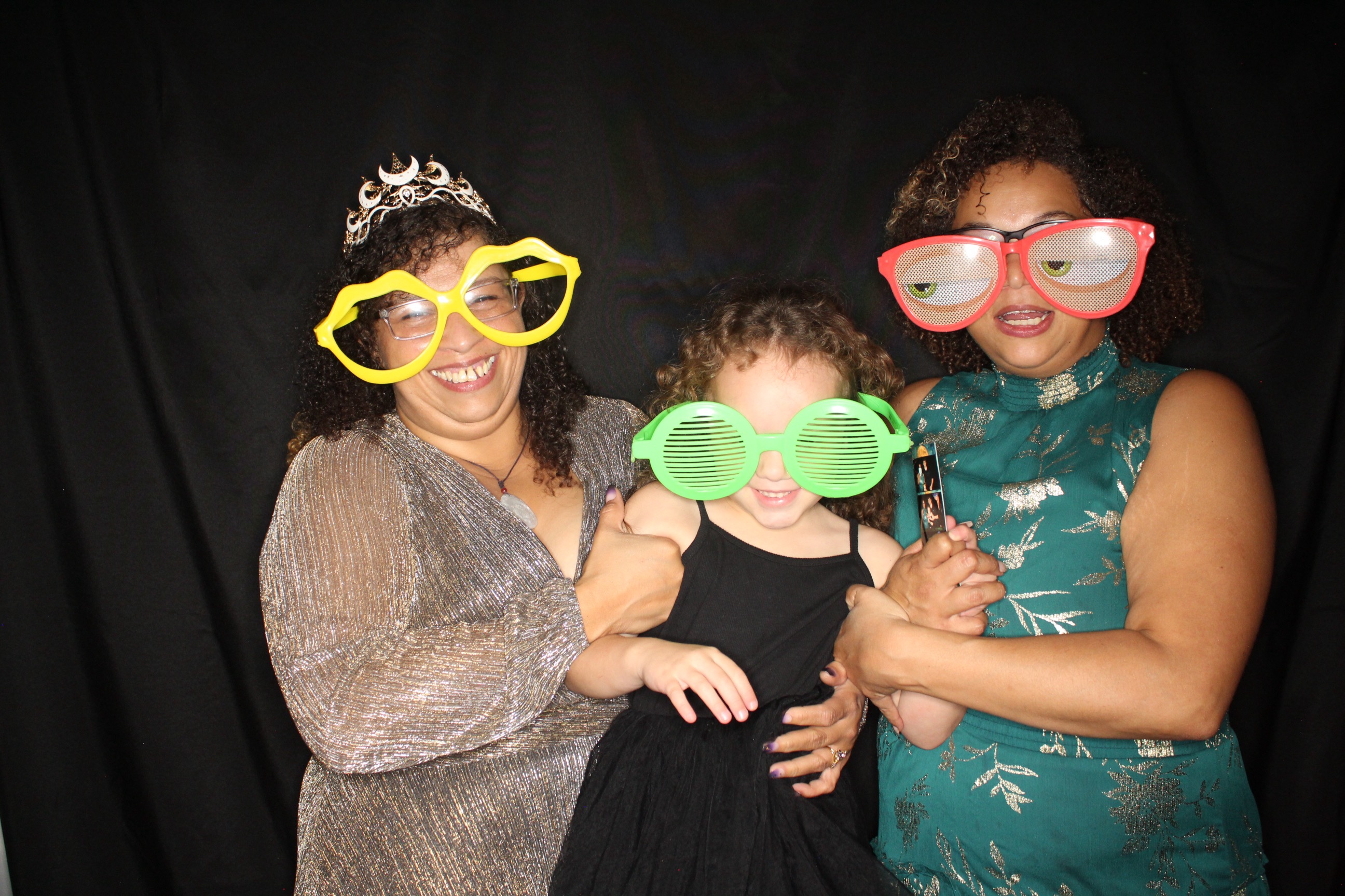 Ashley and Andrew | View more photos from the event at gallery.photoboothbillings.com/u/PhotoBoothBillings/Ashley-and-Andrew