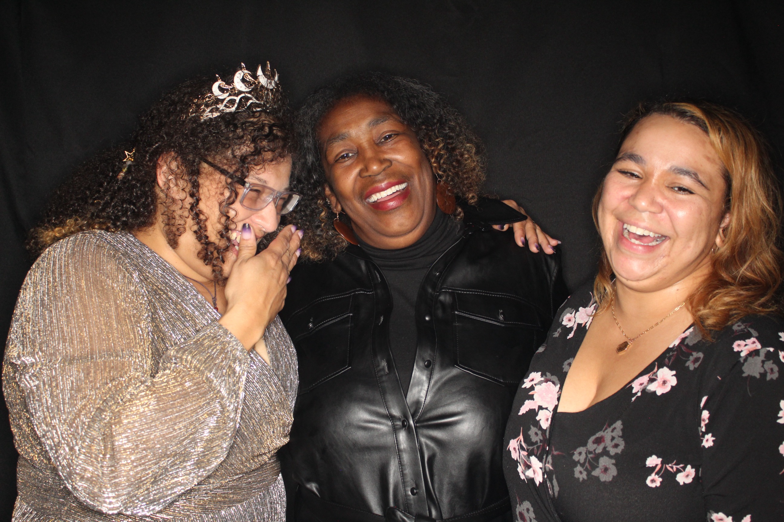 Ashley and Andrew | View more photos from the event at gallery.photoboothbillings.com/u/PhotoBoothBillings/Ashley-and-Andrew