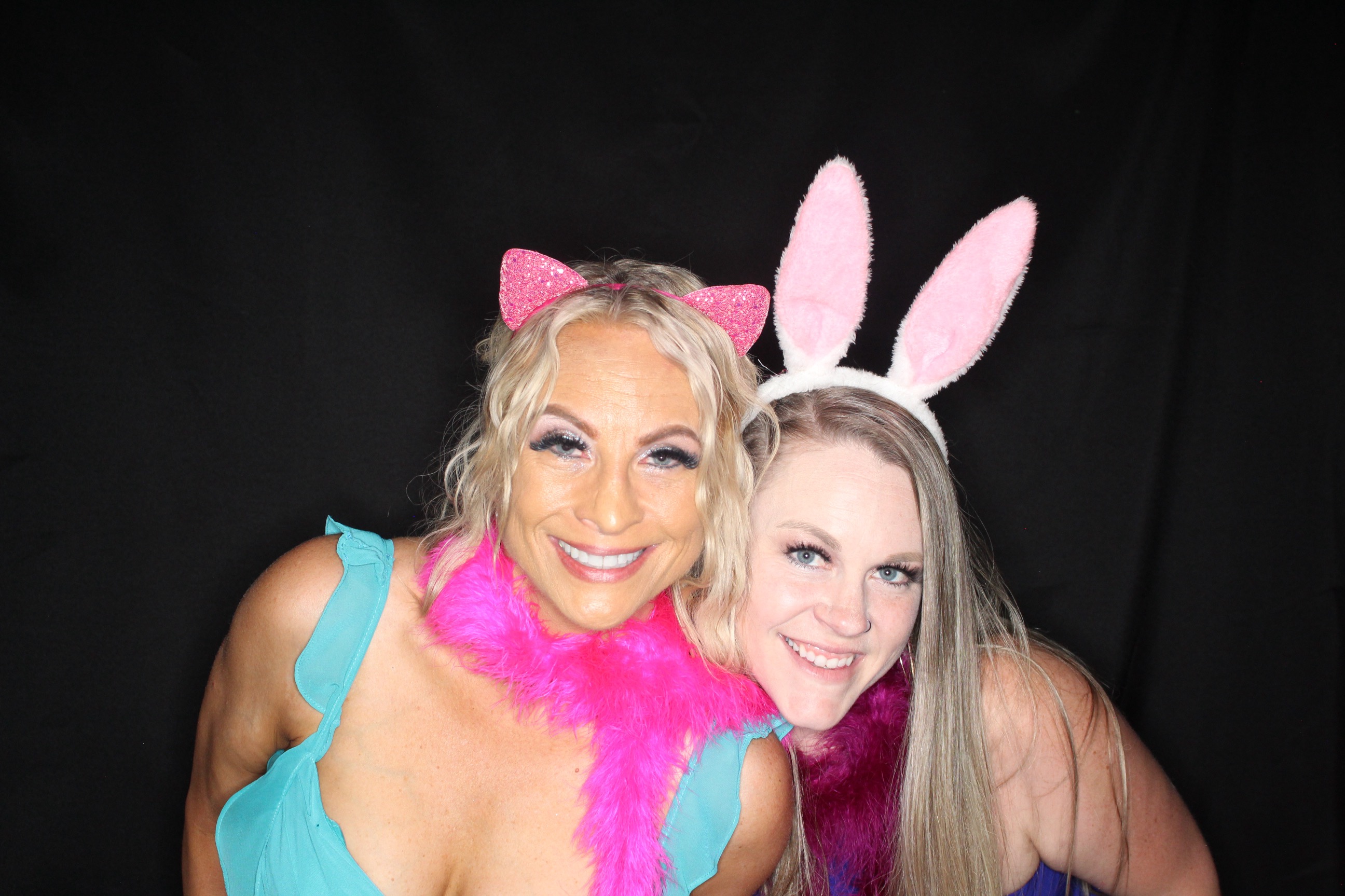 Ashley and Malcolm | View more photos from the event at gallery.photoboothbillings.com/u/PhotoBoothBillings/Ashley-and-Malcolm