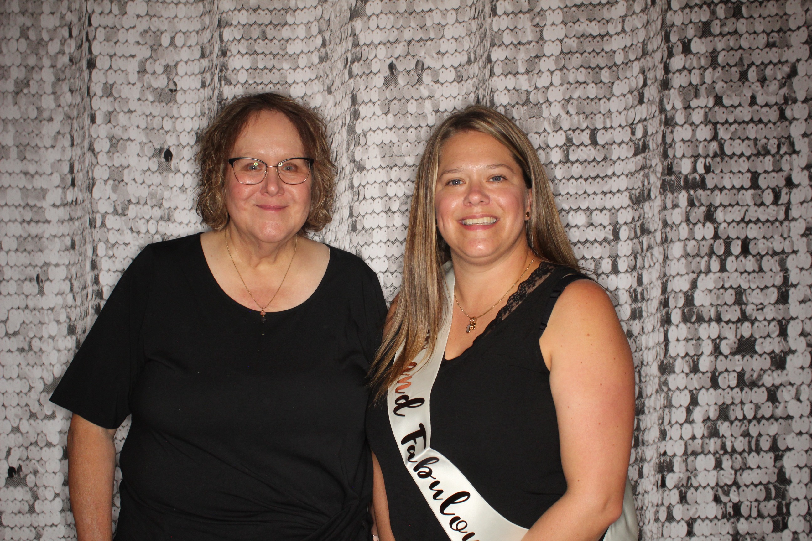 Courtney's Birthday | View more photos from the event at gallery.photoboothbillings.com/u/PhotoBoothBillings/Courtneys-Birthday