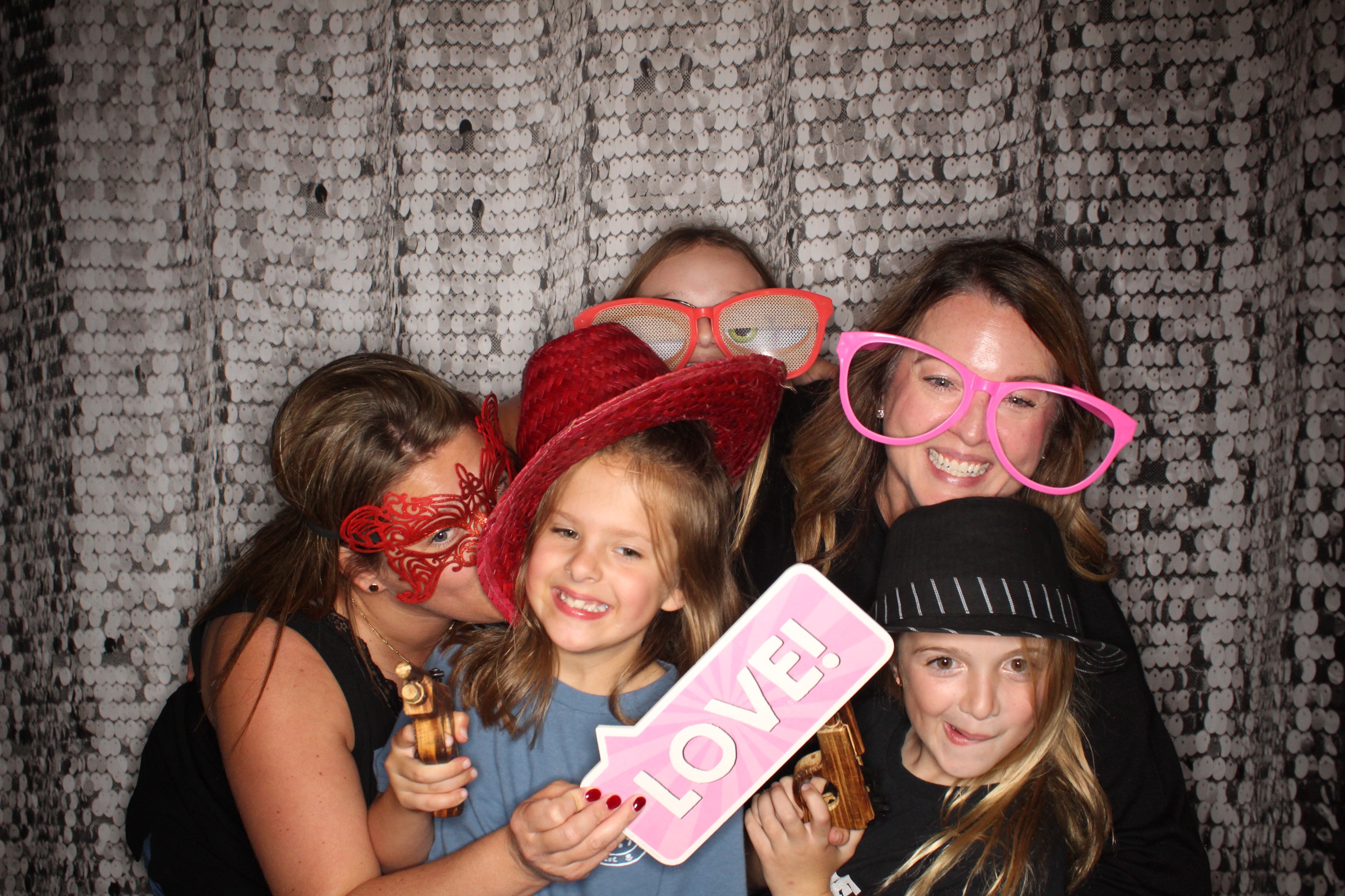 Courtney's Birthday | View more photos from the event at gallery.photoboothbillings.com/u/PhotoBoothBillings/Courtneys-Birthday