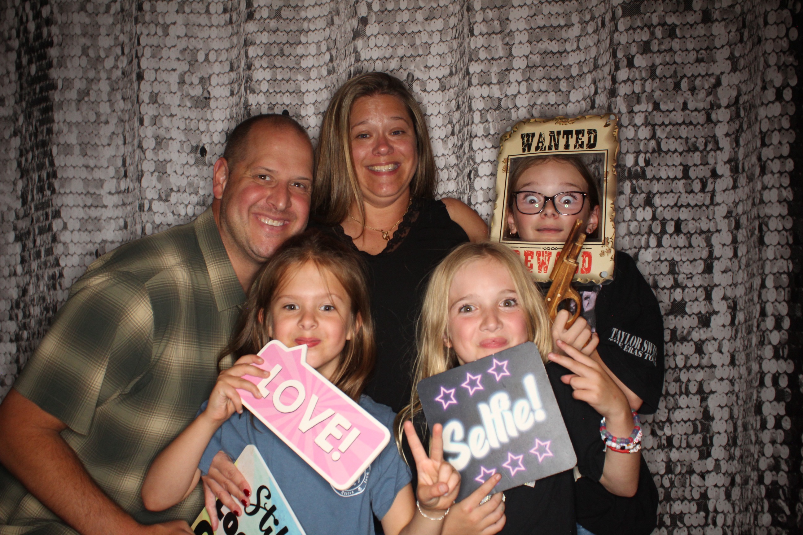 Courtney's Birthday | View more photos from the event at gallery.photoboothbillings.com/u/PhotoBoothBillings/Courtneys-Birthday