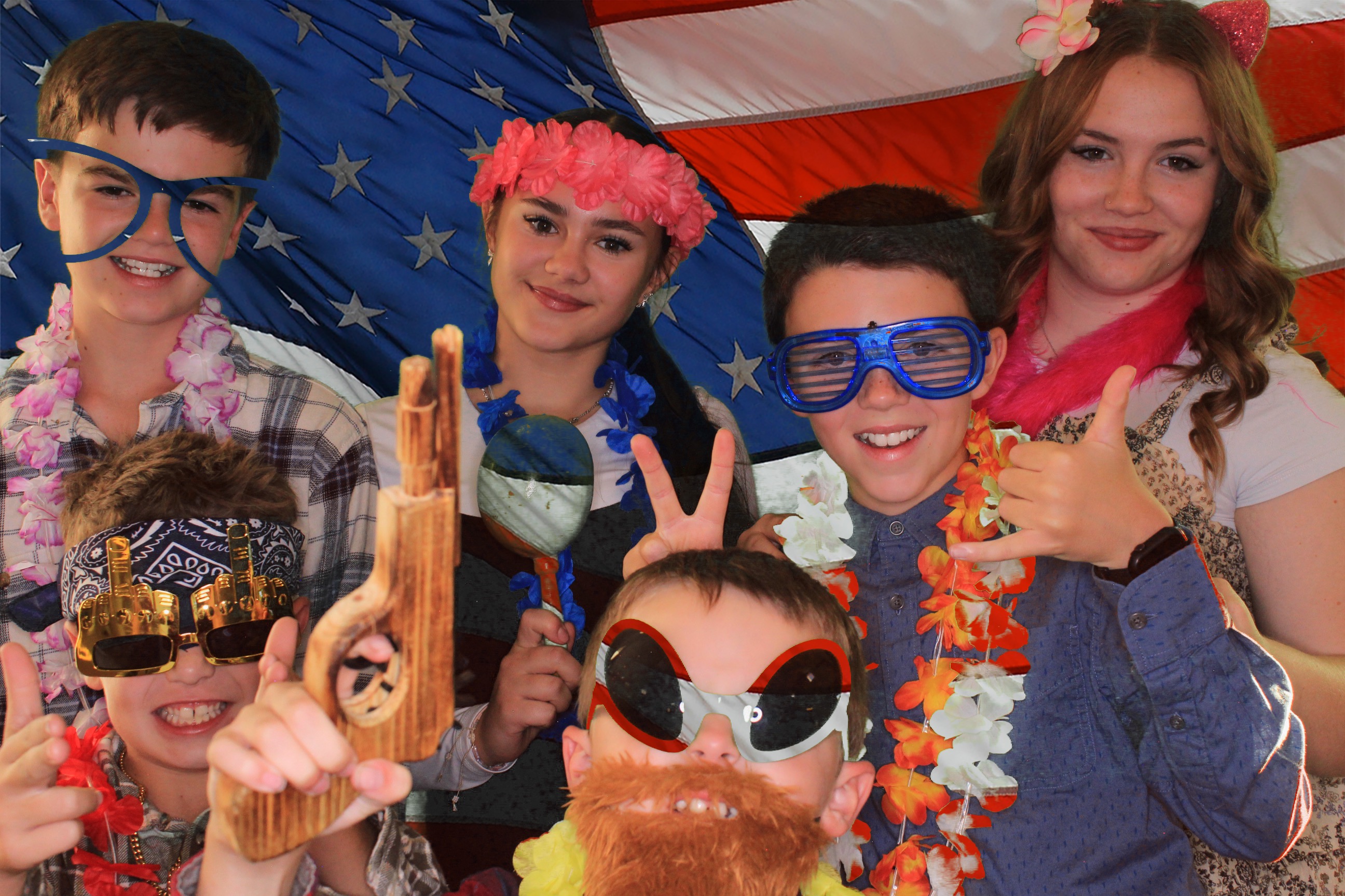 Day Lynn and Justin's Wedding | View more photos from the event at gallery.photoboothbillings.com/u/PhotoBoothBillings/Day-Lynn-and-Justins-Wedding