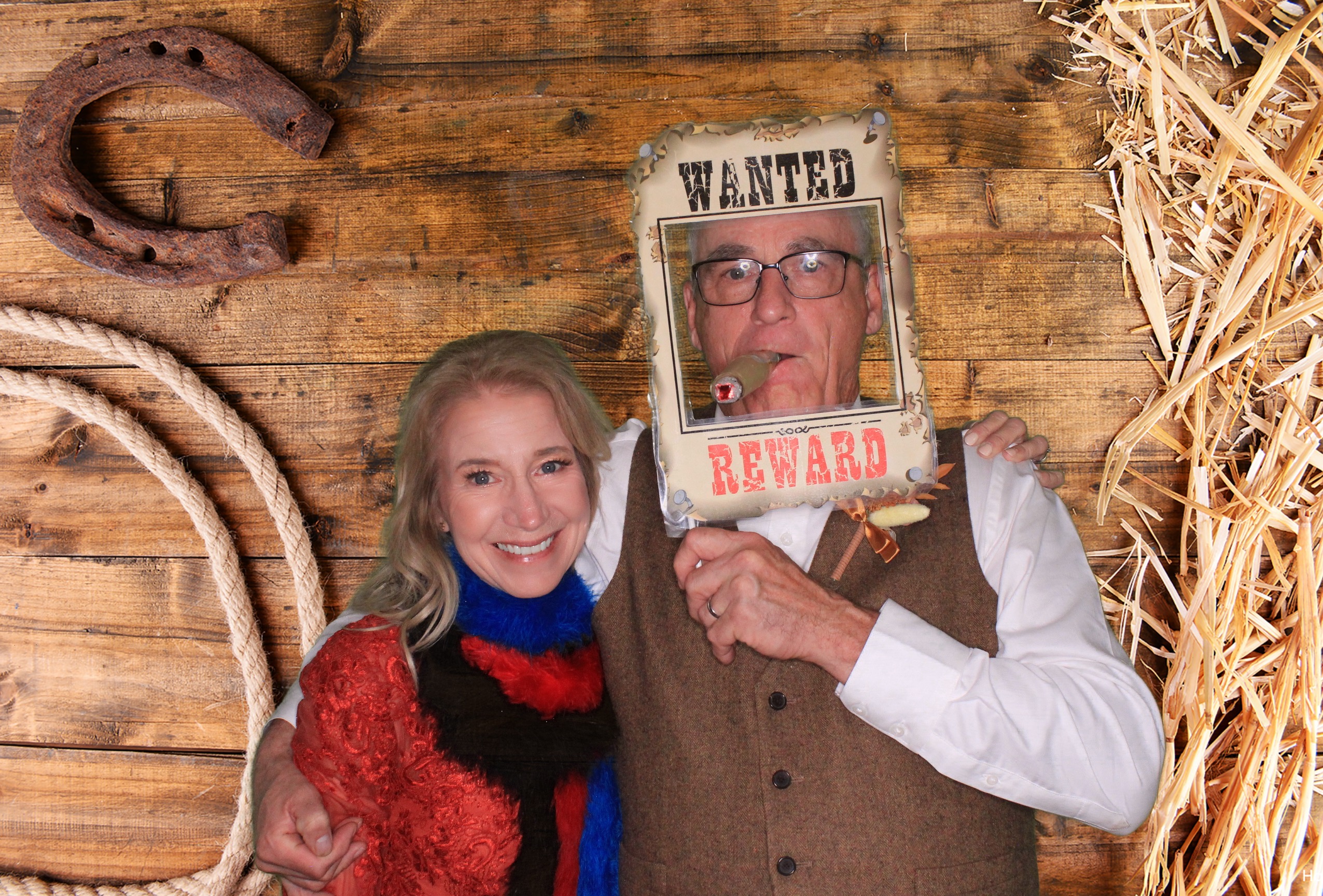 Day Lynn and Justin's Wedding | View more photos from the event at gallery.photoboothbillings.com/u/PhotoBoothBillings/Day-Lynn-and-Justins-Wedding