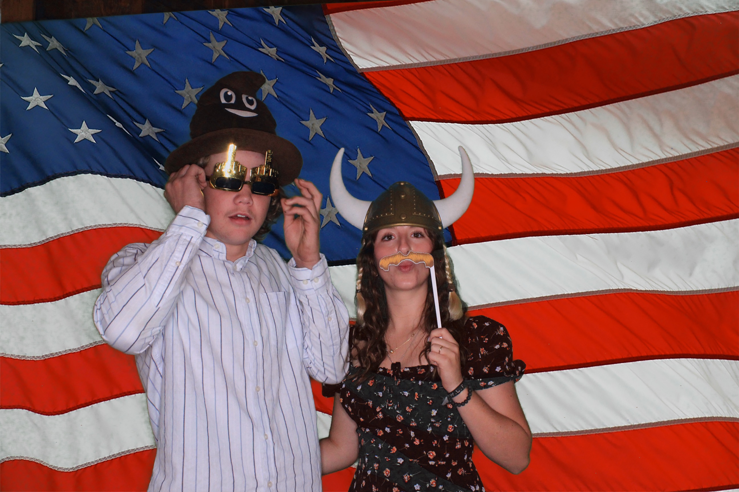 Day Lynn and Justin's Wedding | View more photos from the event at gallery.photoboothbillings.com/u/PhotoBoothBillings/Day-Lynn-and-Justins-Wedding