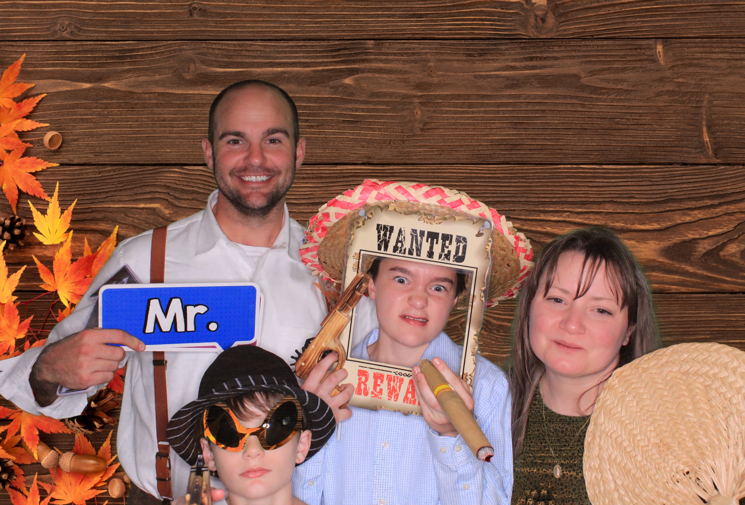 Day Lynn and Justin's Wedding | View more photos from the event at gallery.photoboothbillings.com/u/PhotoBoothBillings/Day-Lynn-and-Justins-Wedding