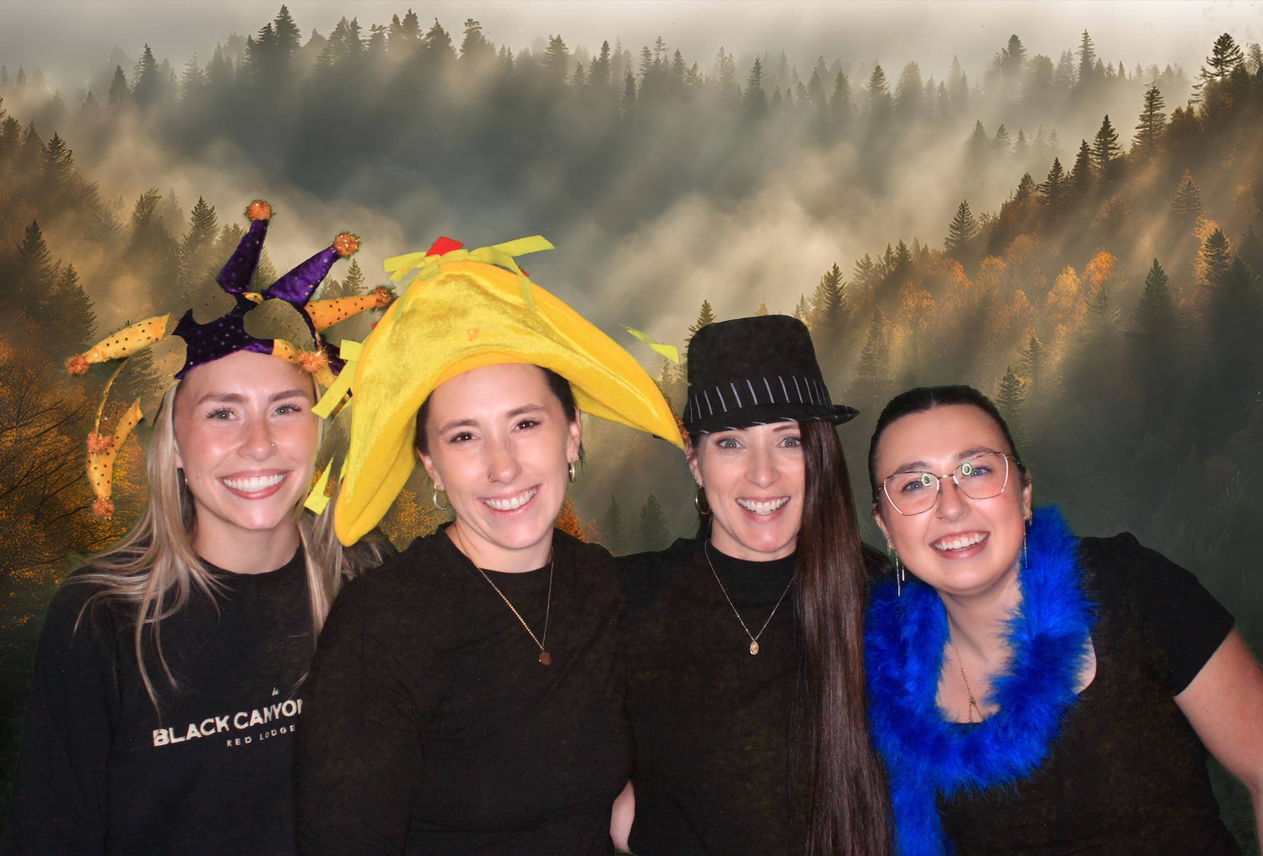 Day Lynn and Justin's Wedding | View more photos from the event at gallery.photoboothbillings.com/u/PhotoBoothBillings/Day-Lynn-and-Justins-Wedding