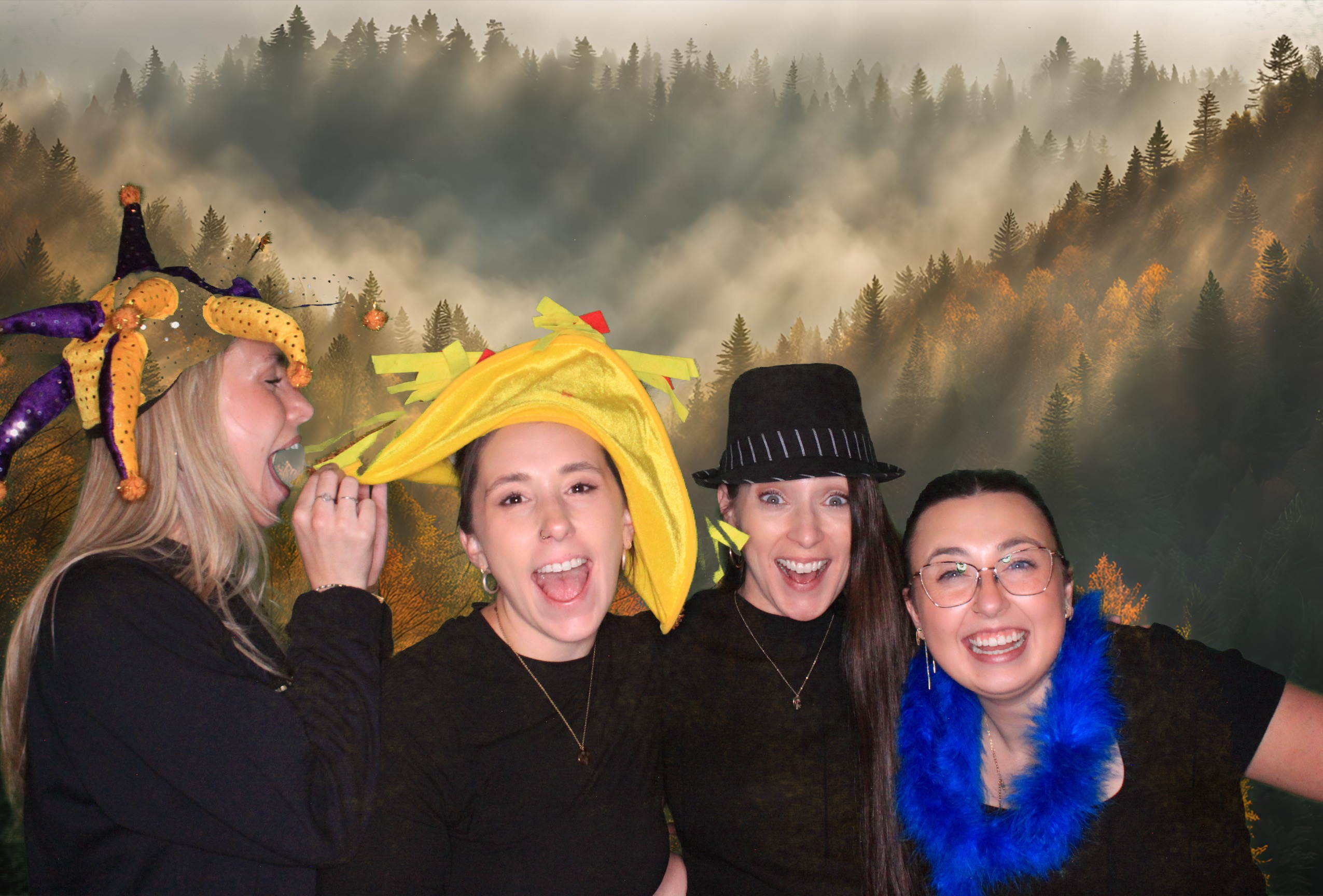 Day Lynn and Justin's Wedding | View more photos from the event at gallery.photoboothbillings.com/u/PhotoBoothBillings/Day-Lynn-and-Justins-Wedding