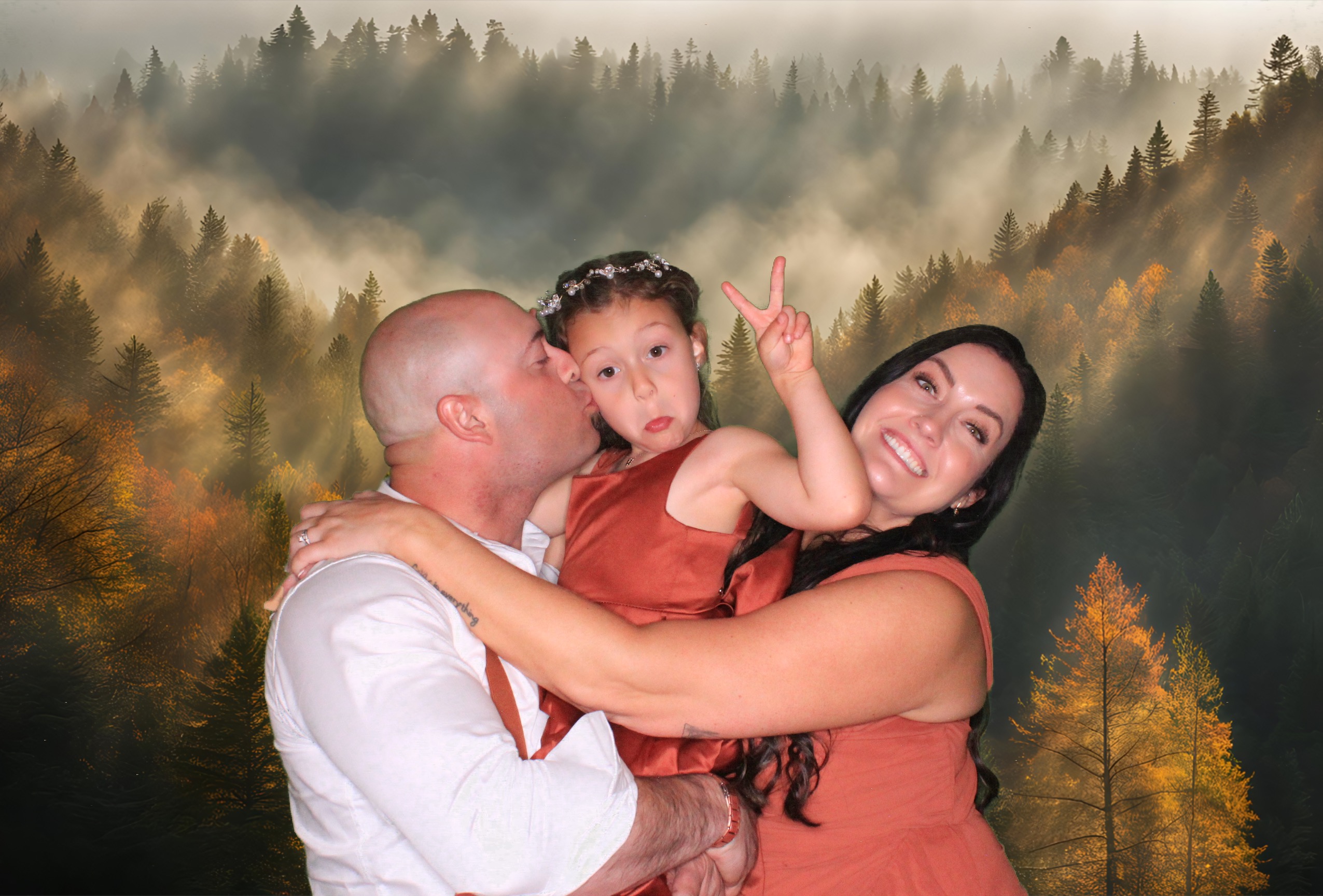 Day Lynn and Justin's Wedding | View more photos from the event at gallery.photoboothbillings.com/u/PhotoBoothBillings/Day-Lynn-and-Justins-Wedding