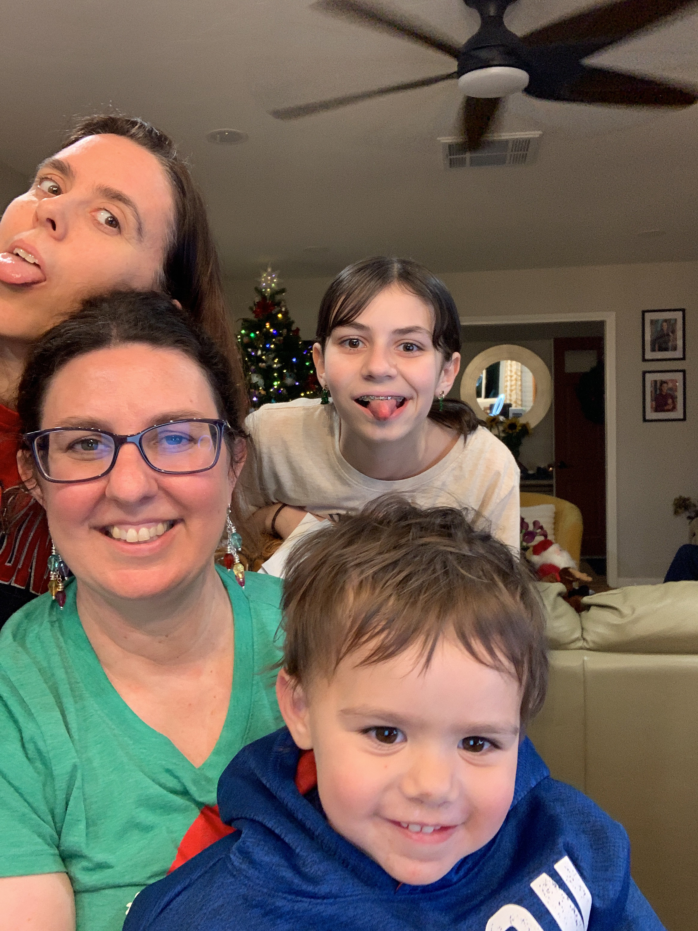 Fam Jam 2025 | View more photos from the event at gallery.photoboothbillings.com/u/PhotoBoothBillings/Fam-Jam-2025