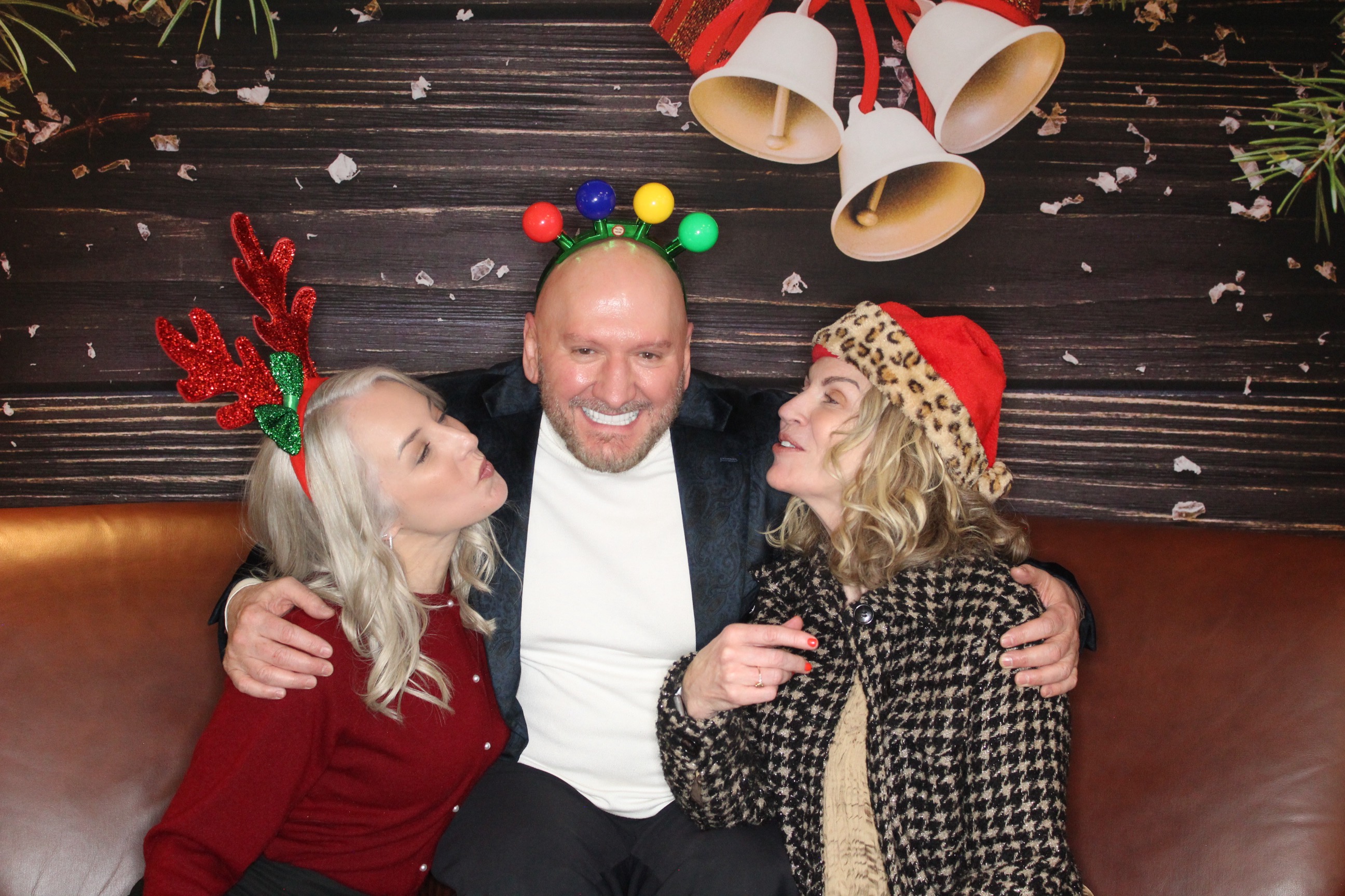 Goldsmith Gallery Holiday Party | View more photos from the event at gallery.photoboothbillings.com/u/PhotoBoothBillings/Goldsmith-Gallery-Holiday-Party