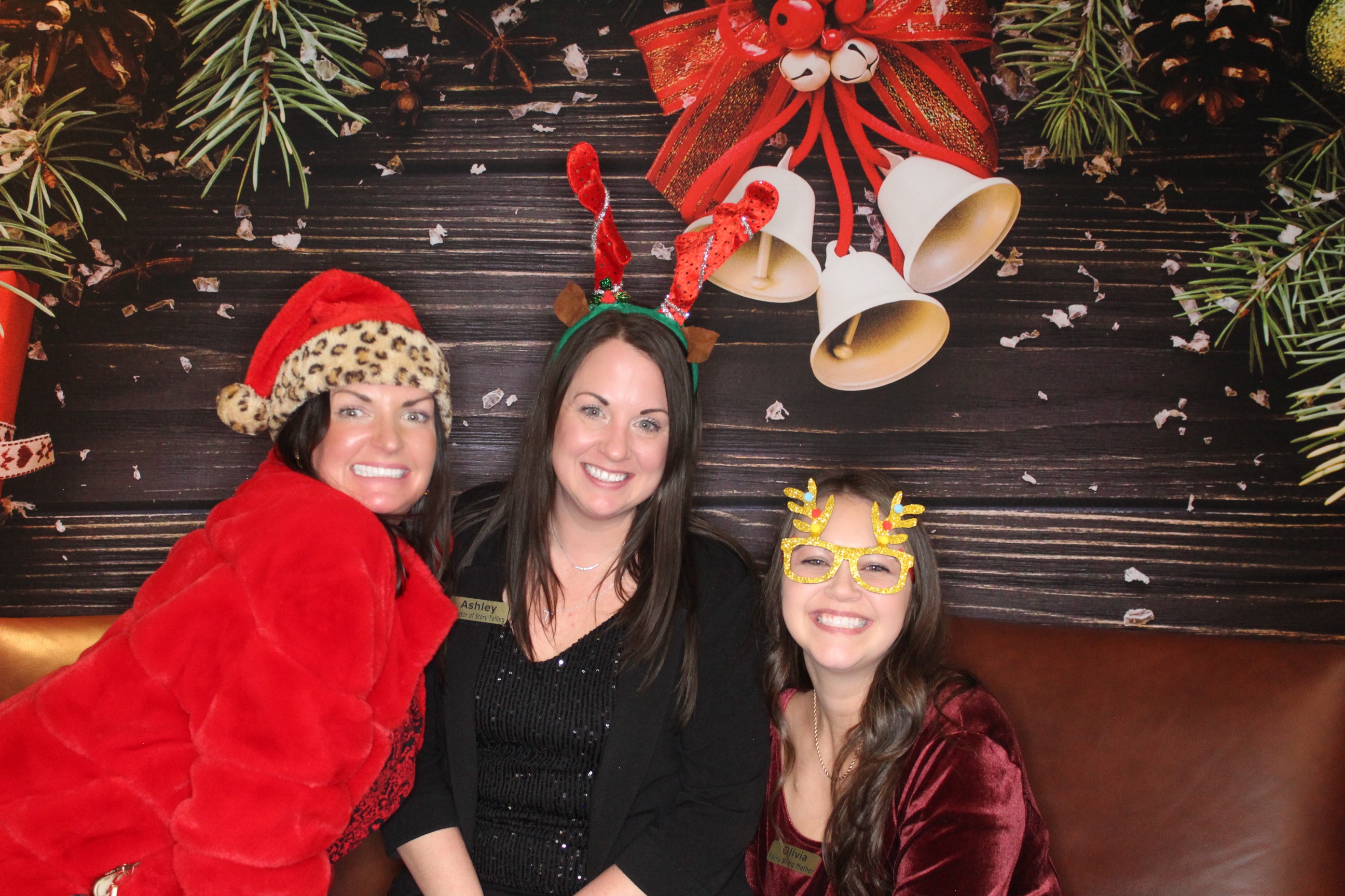 Goldsmith Gallery Holiday Party | View more photos from the event at gallery.photoboothbillings.com/u/PhotoBoothBillings/Goldsmith-Gallery-Holiday-Party