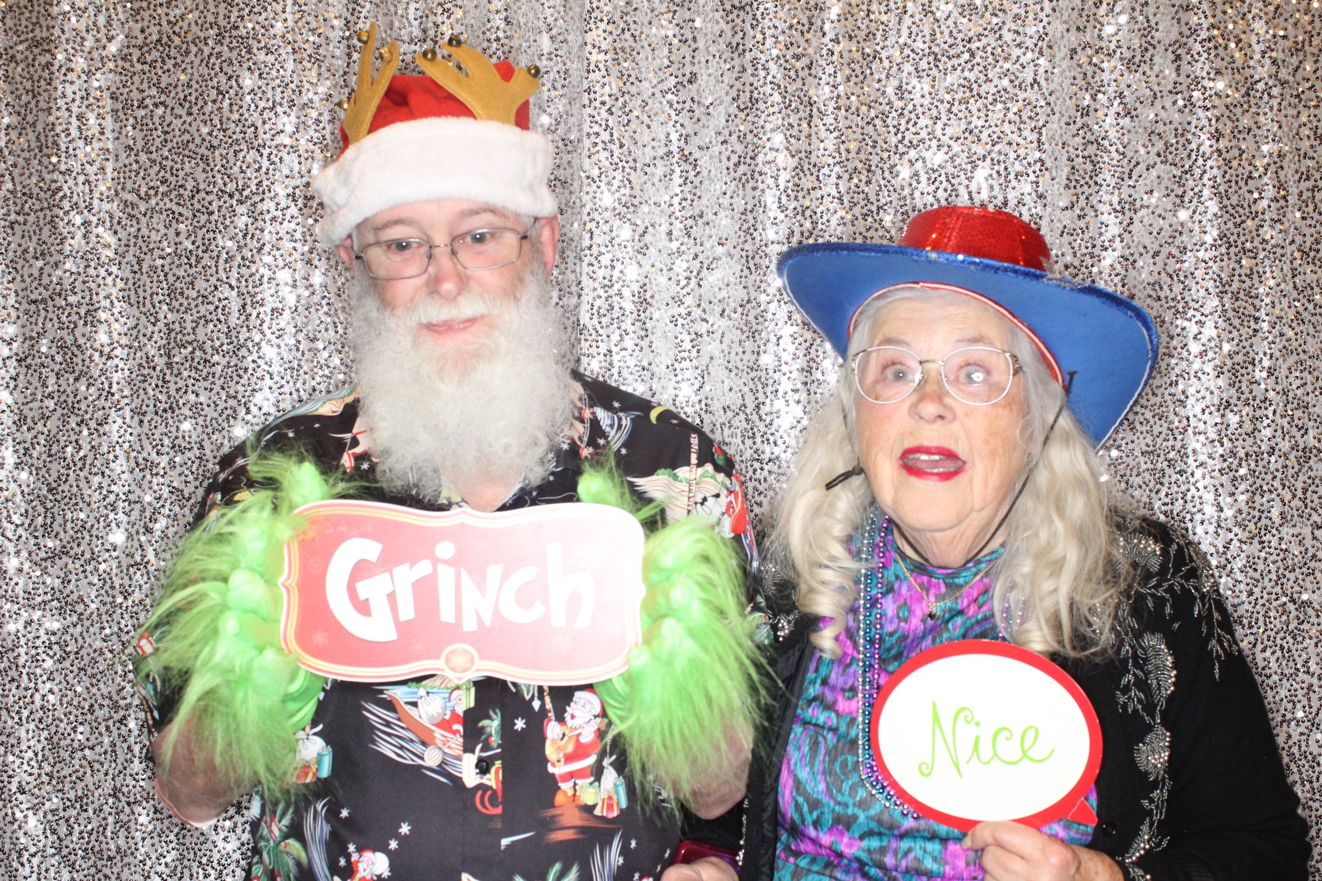 KNLC Christmas Party | View more photos from the event at gallery.photoboothbillings.com/u/PhotoBoothBillings/KNLC-Christmas-Party