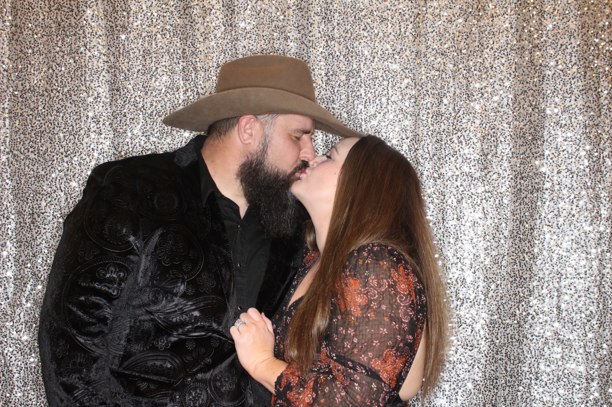 KNLC Christmas Party | View more photos from the event at gallery.photoboothbillings.com/u/PhotoBoothBillings/KNLC-Christmas-Party