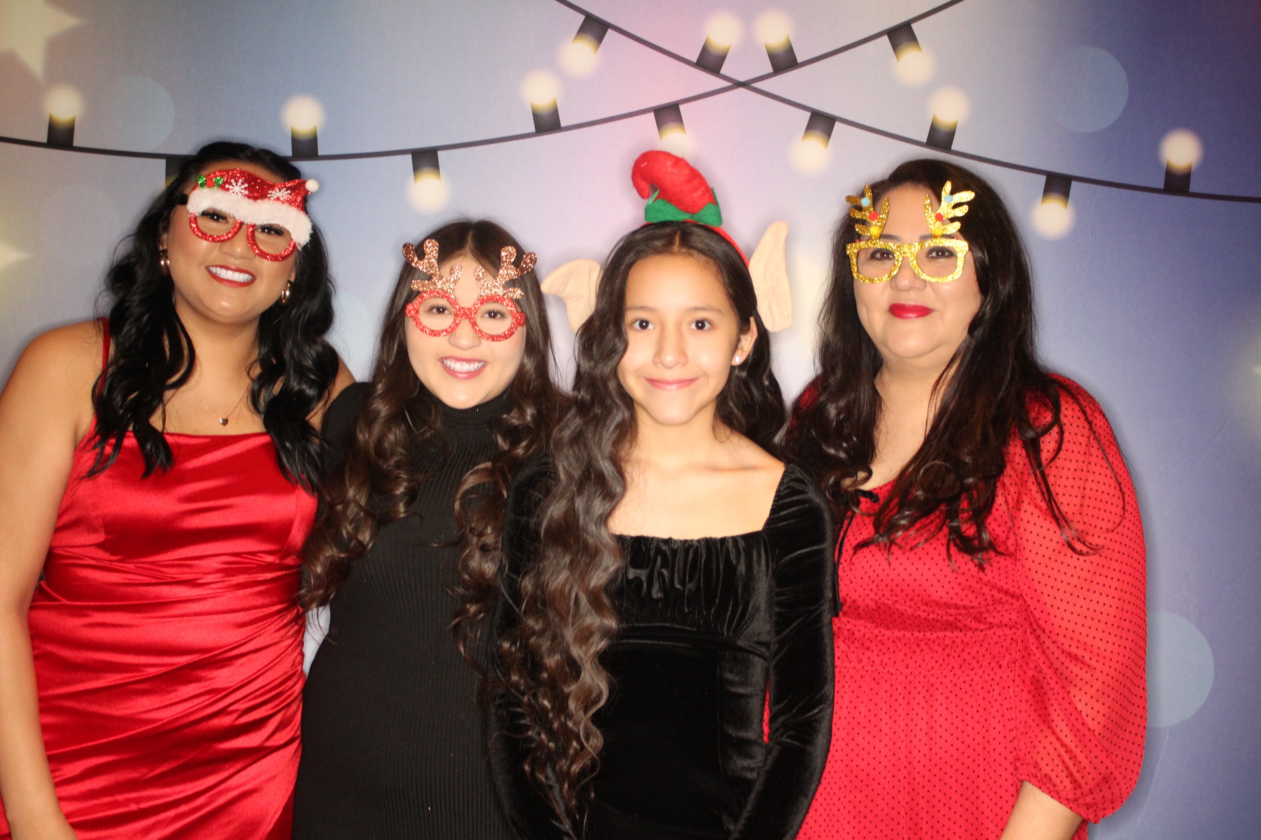 Masterlube Holiday Party | View more photos from the event at gallery.photoboothbillings.com/u/PhotoBoothBillings/Masterlube-Holiday-Party