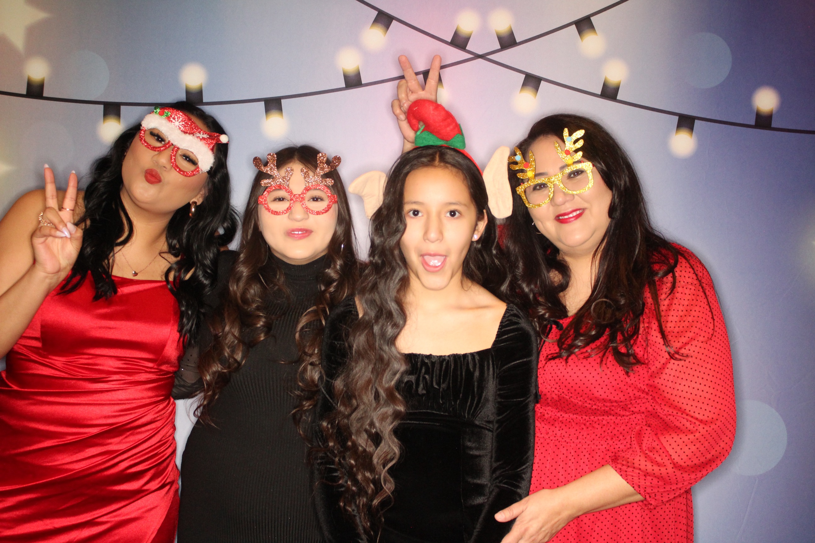 Masterlube Holiday Party | View more photos from the event at gallery.photoboothbillings.com/u/PhotoBoothBillings/Masterlube-Holiday-Party