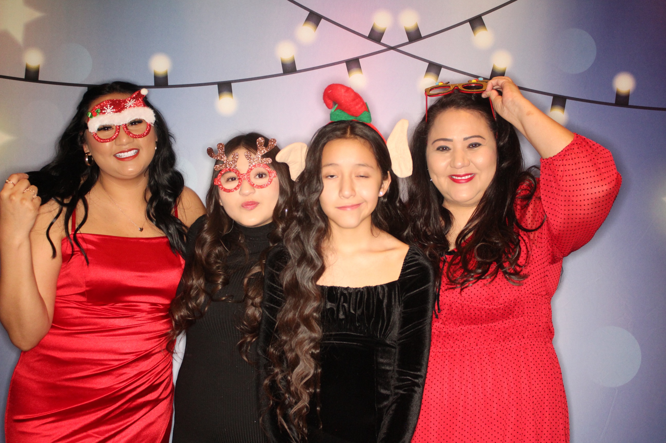 Masterlube Holiday Party | View more photos from the event at gallery.photoboothbillings.com/u/PhotoBoothBillings/Masterlube-Holiday-Party