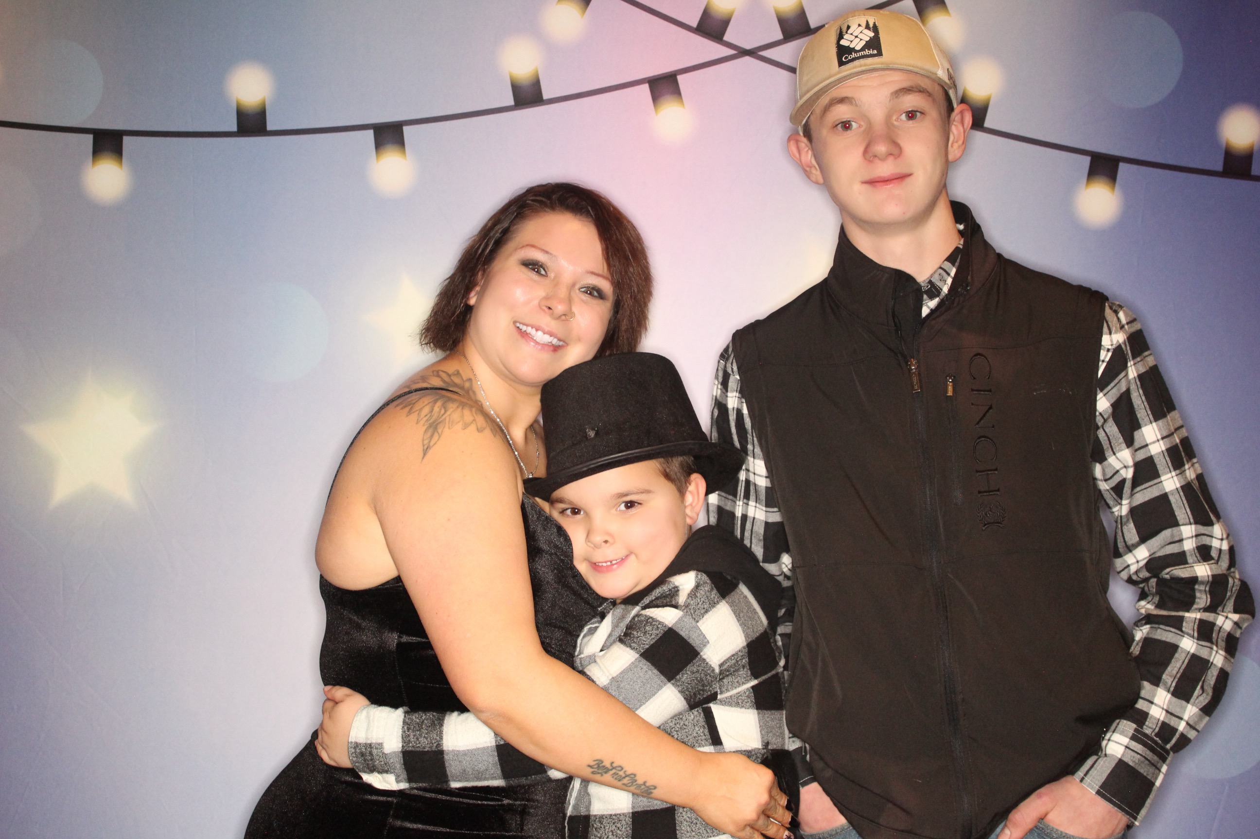 Masterlube Holiday Party | View more photos from the event at gallery.photoboothbillings.com/u/PhotoBoothBillings/Masterlube-Holiday-Party