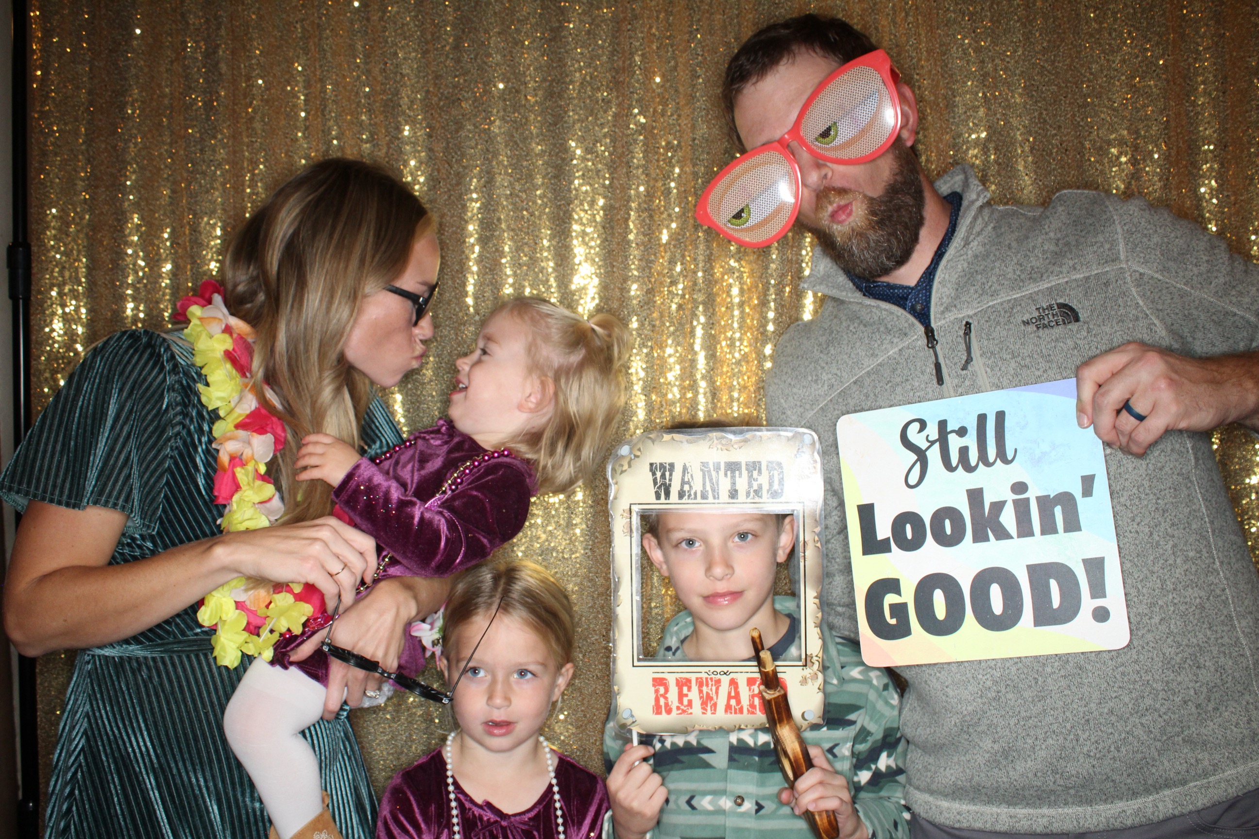 McKenzie and Michael's Wedding | View more photos from the event at gallery.photoboothbillings.com/u/PhotoBoothBillings/McKenzie-and-Michaels-Wedding