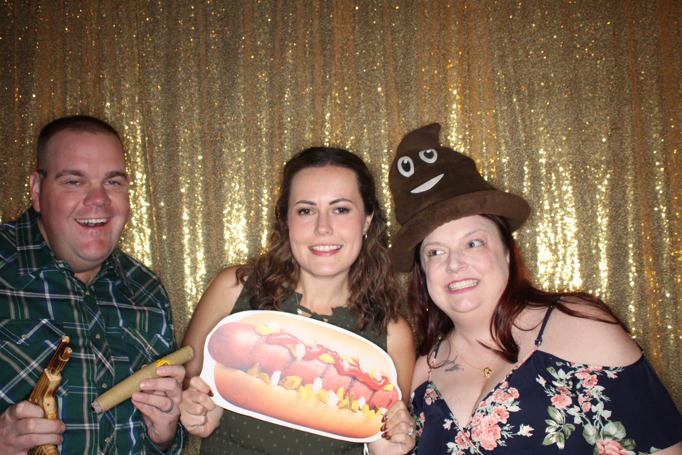 McKenzie and Michael's Wedding | View more photos from the event at gallery.photoboothbillings.com/u/PhotoBoothBillings/McKenzie-and-Michaels-Wedding