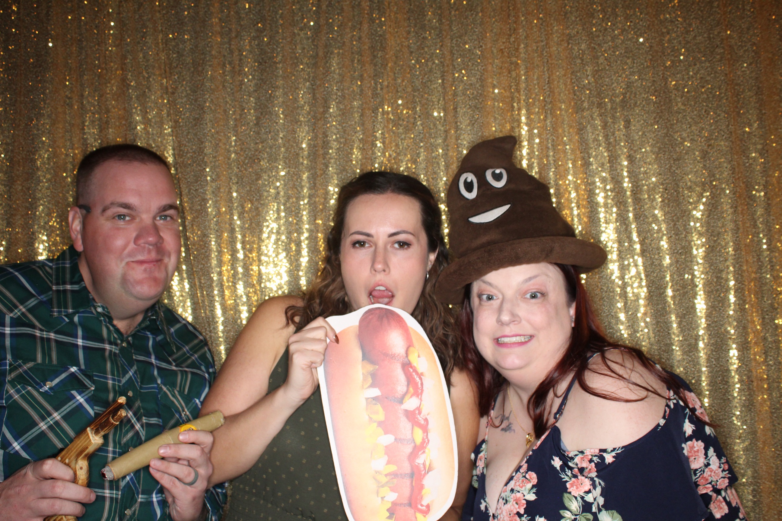 McKenzie and Michael's Wedding | View more photos from the event at gallery.photoboothbillings.com/u/PhotoBoothBillings/McKenzie-and-Michaels-Wedding