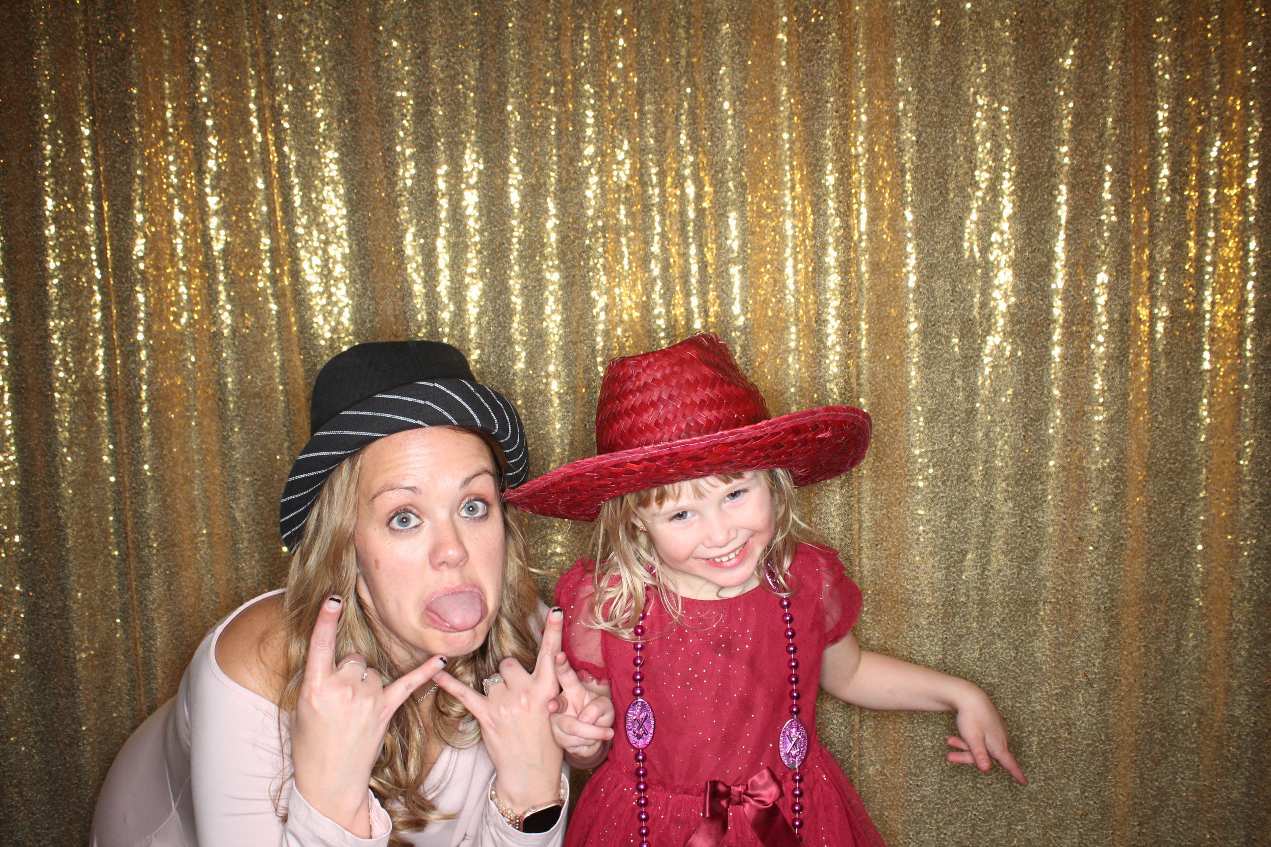 McKenzie and Michael's Wedding | View more photos from the event at gallery.photoboothbillings.com/u/PhotoBoothBillings/McKenzie-and-Michaels-Wedding