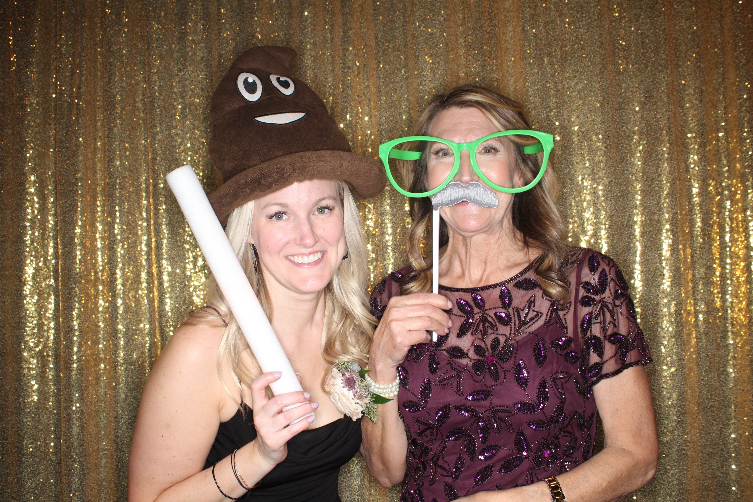 McKenzie and Michael's Wedding | View more photos from the event at gallery.photoboothbillings.com/u/PhotoBoothBillings/McKenzie-and-Michaels-Wedding