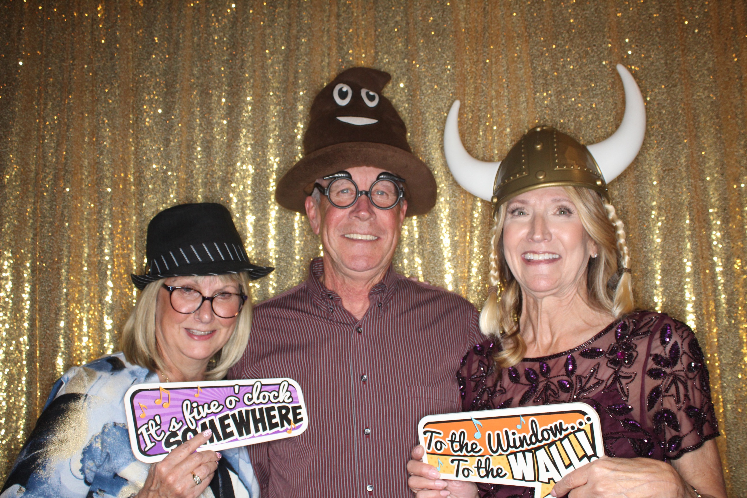 McKenzie and Michael's Wedding | View more photos from the event at gallery.photoboothbillings.com/u/PhotoBoothBillings/McKenzie-and-Michaels-Wedding