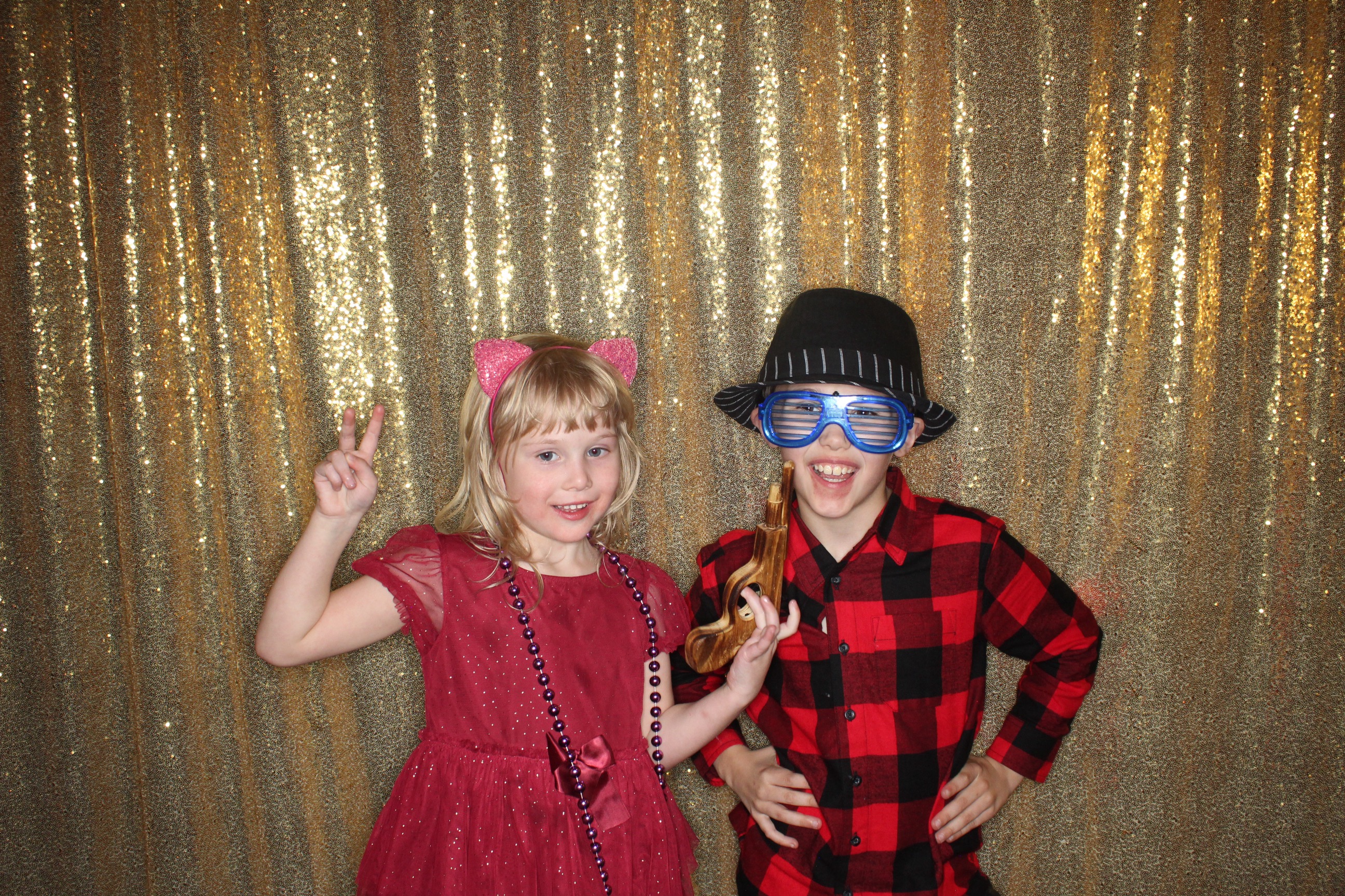 McKenzie and Michael's Wedding | View more photos from the event at gallery.photoboothbillings.com/u/PhotoBoothBillings/McKenzie-and-Michaels-Wedding