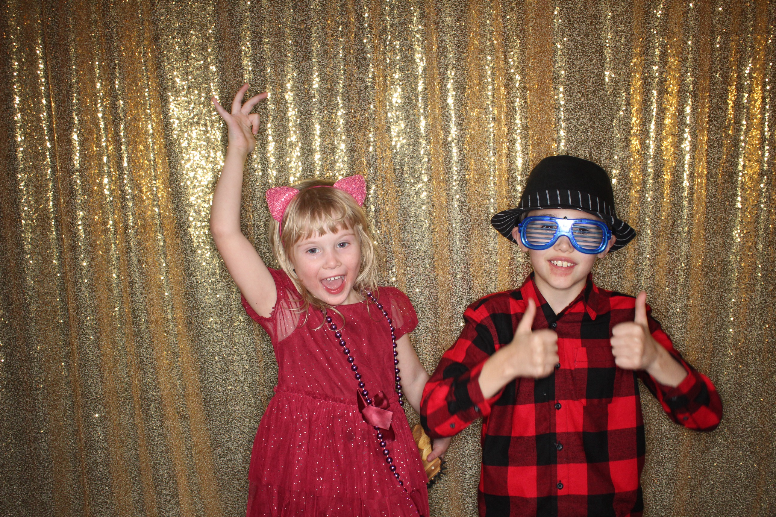 McKenzie and Michael's Wedding | View more photos from the event at gallery.photoboothbillings.com/u/PhotoBoothBillings/McKenzie-and-Michaels-Wedding