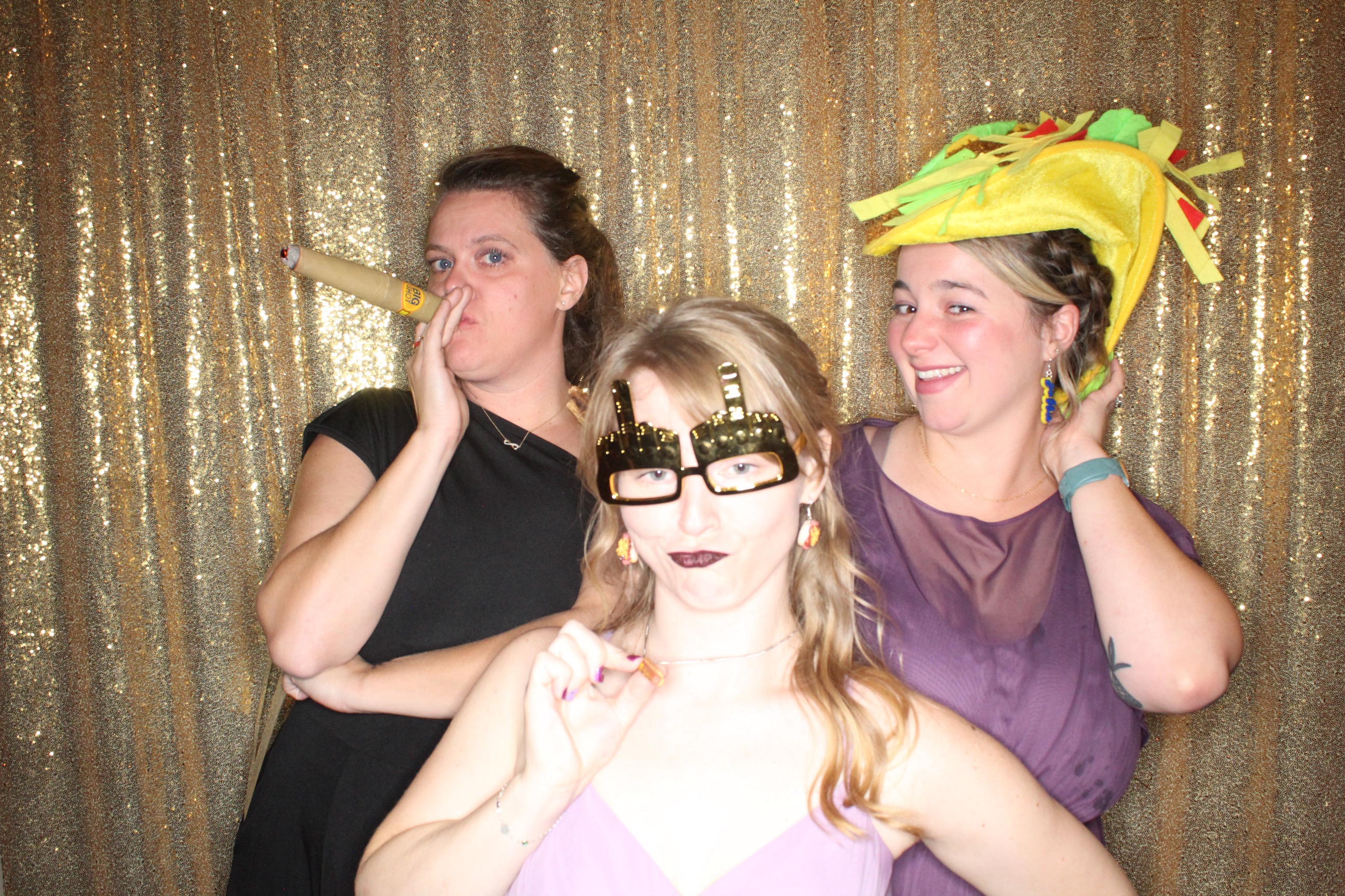 McKenzie and Michael's Wedding | View more photos from the event at gallery.photoboothbillings.com/u/PhotoBoothBillings/McKenzie-and-Michaels-Wedding