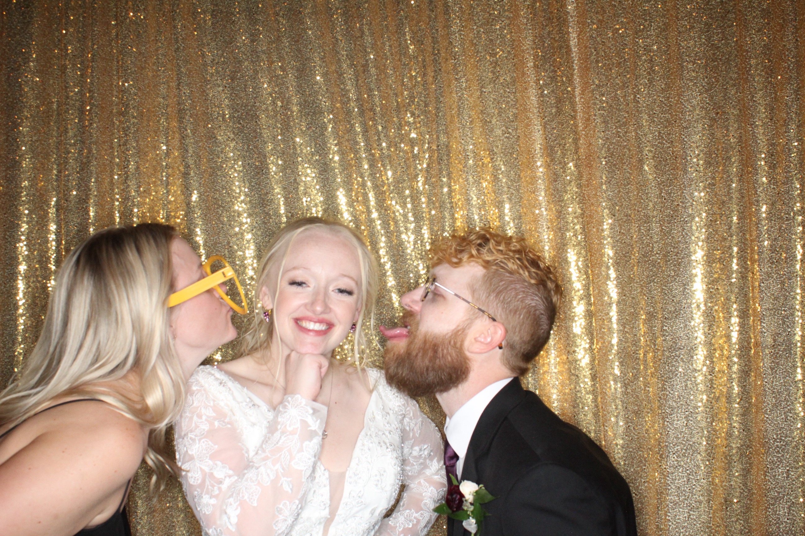 McKenzie and Michael's Wedding | View more photos from the event at gallery.photoboothbillings.com/u/PhotoBoothBillings/McKenzie-and-Michaels-Wedding