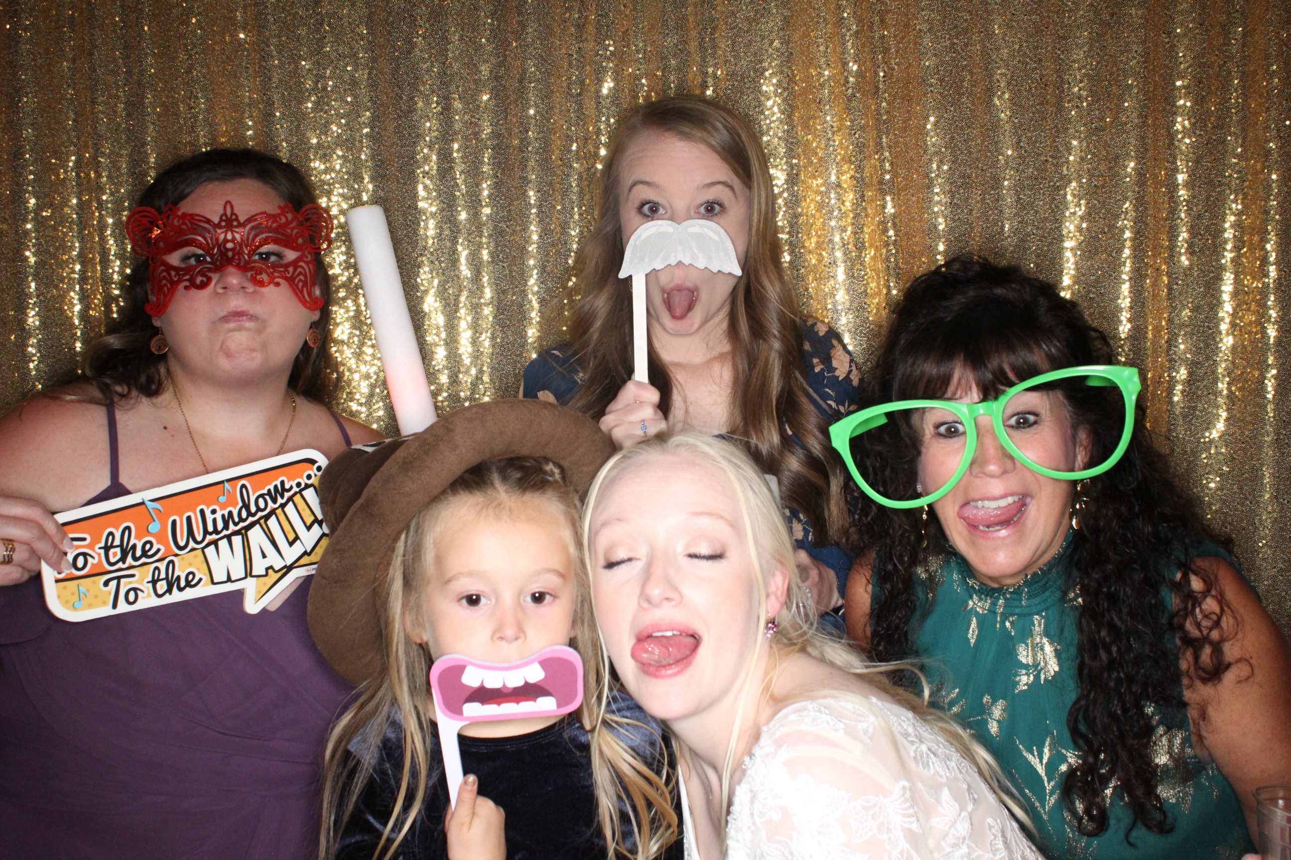 McKenzie and Michael's Wedding | View more photos from the event at gallery.photoboothbillings.com/u/PhotoBoothBillings/McKenzie-and-Michaels-Wedding