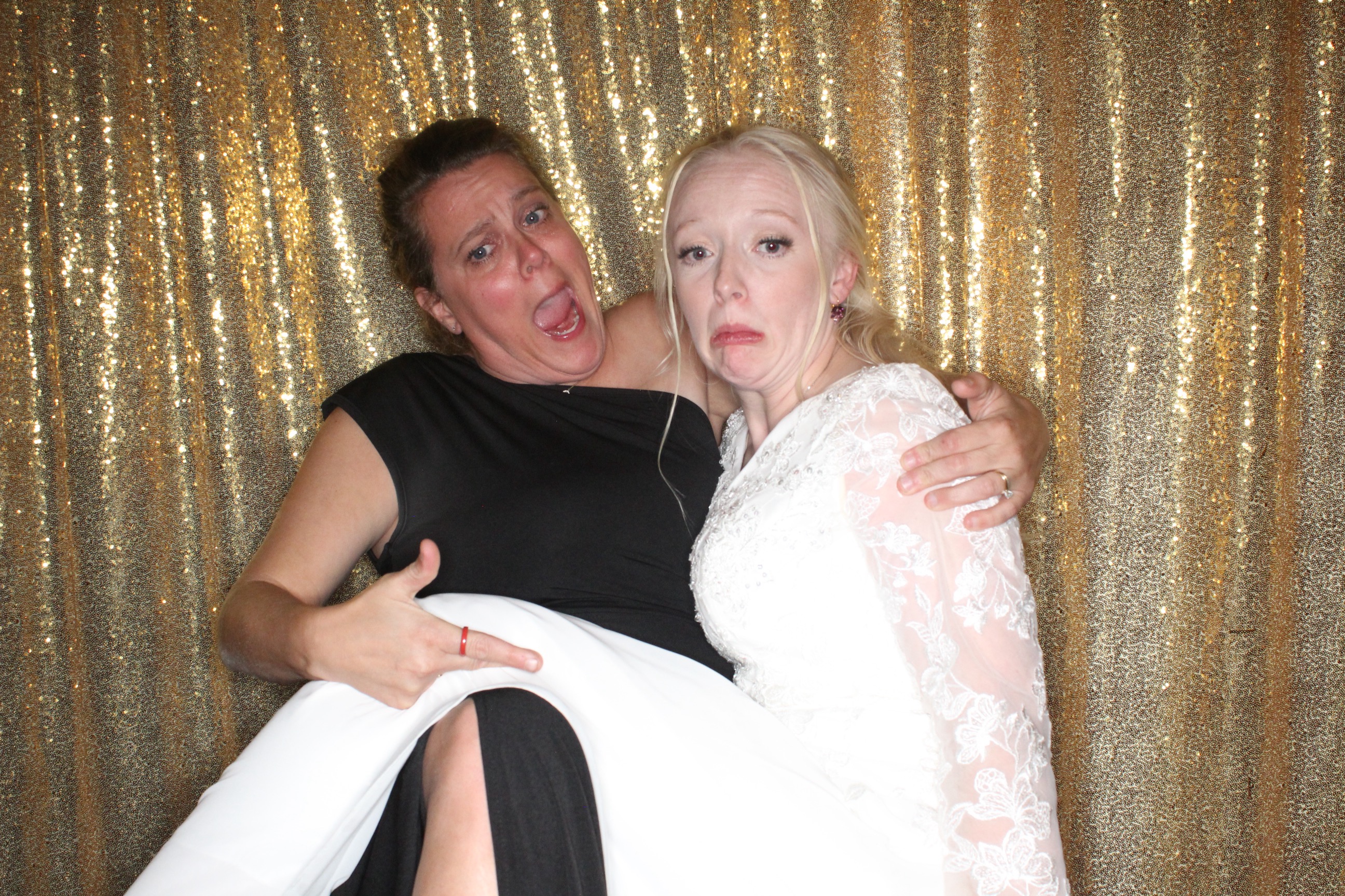 McKenzie and Michael's Wedding | View more photos from the event at gallery.photoboothbillings.com/u/PhotoBoothBillings/McKenzie-and-Michaels-Wedding