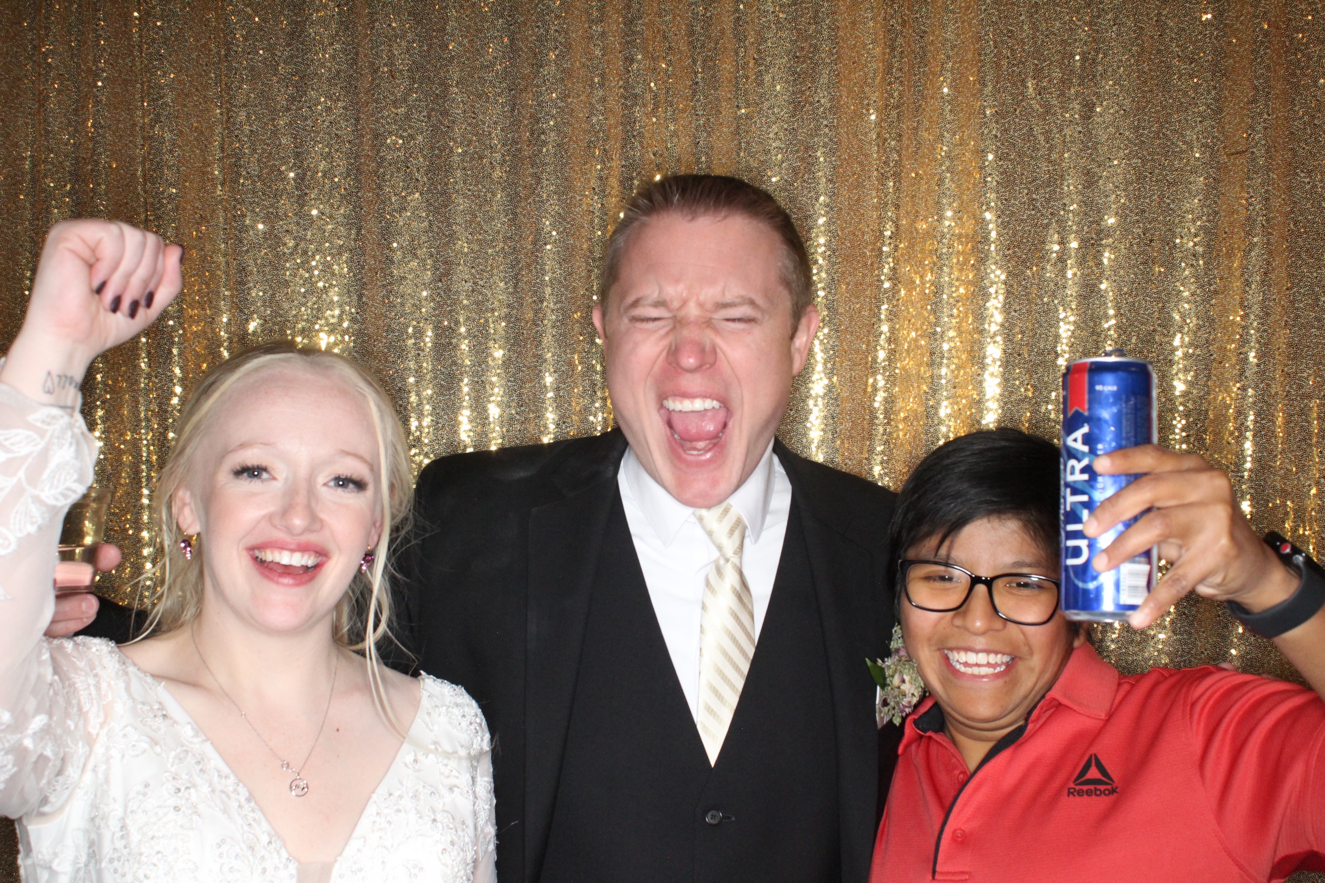 McKenzie and Michael's Wedding | View more photos from the event at gallery.photoboothbillings.com/u/PhotoBoothBillings/McKenzie-and-Michaels-Wedding