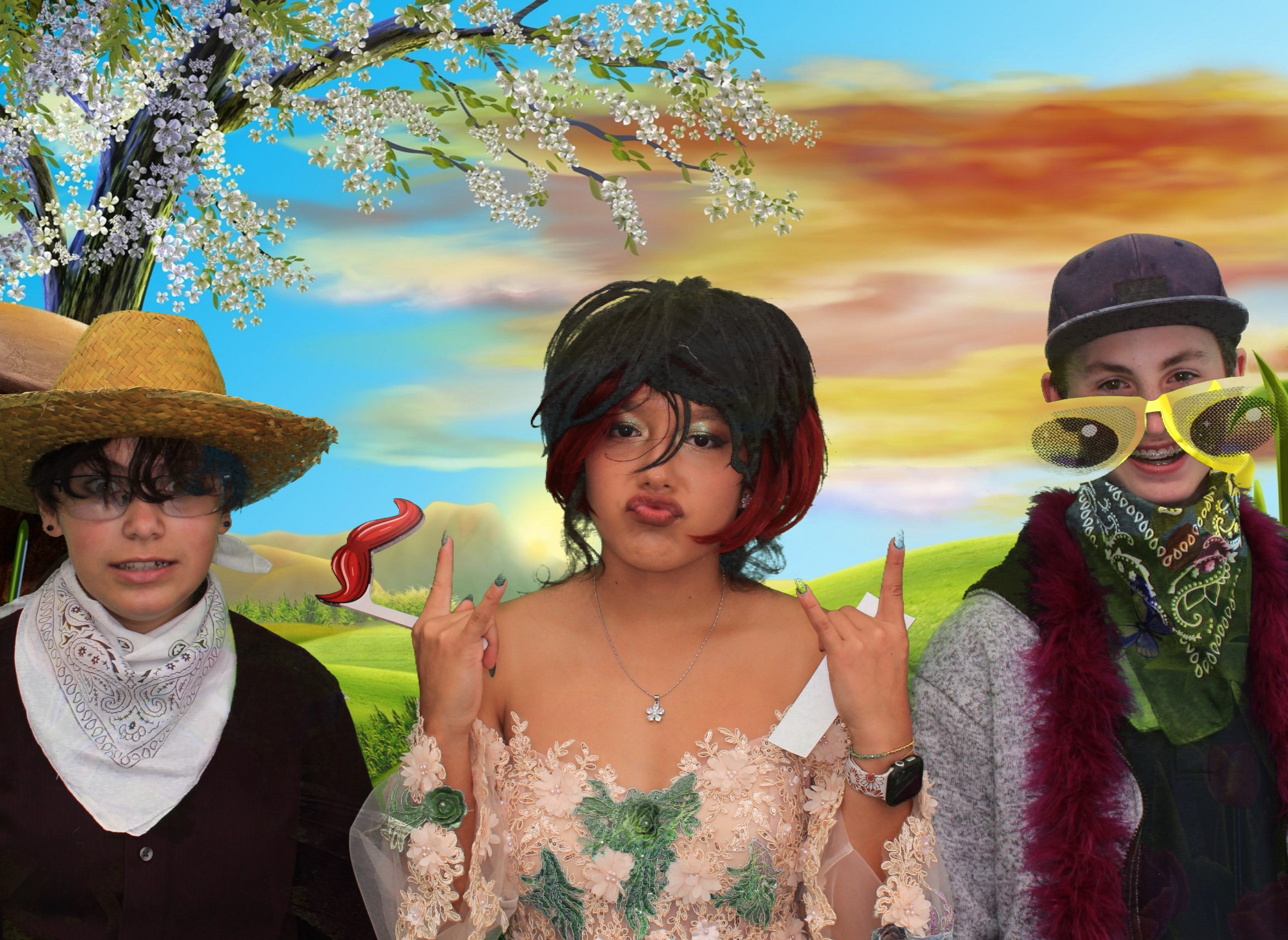 Nadezhda's Quinceanera  | View more photos from the event at gallery.photoboothbillings.com/u/PhotoBoothBillings/Nadezhdas-Quinceanera