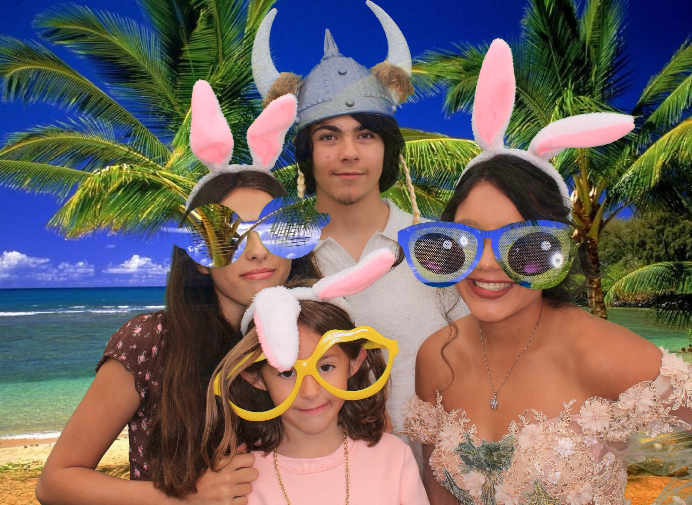 Nadezhda's Quinceanera  | View more photos from the event at gallery.photoboothbillings.com/u/PhotoBoothBillings/Nadezhdas-Quinceanera