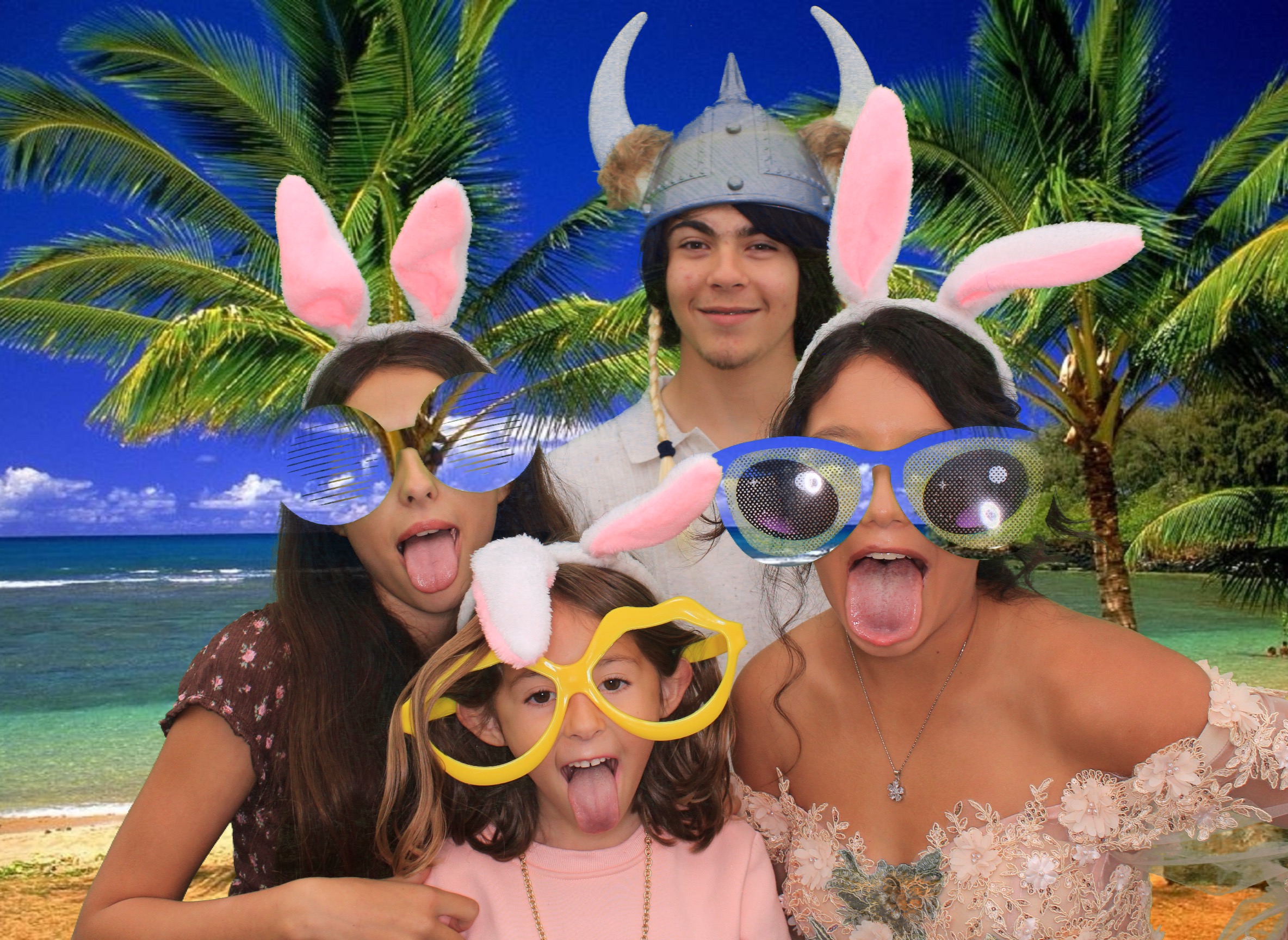 Nadezhda's Quinceanera  | View more photos from the event at gallery.photoboothbillings.com/u/PhotoBoothBillings/Nadezhdas-Quinceanera