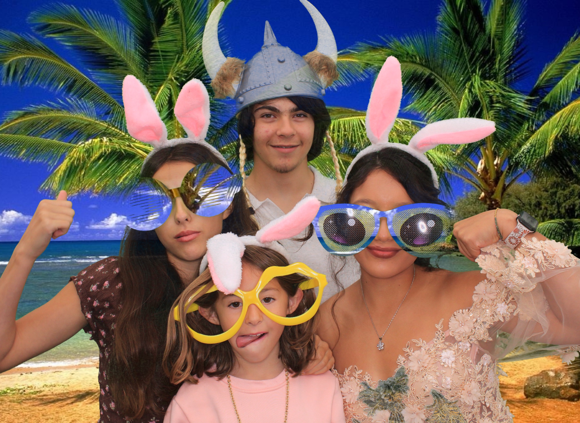 Nadezhda's Quinceanera  | View more photos from the event at gallery.photoboothbillings.com/u/PhotoBoothBillings/Nadezhdas-Quinceanera