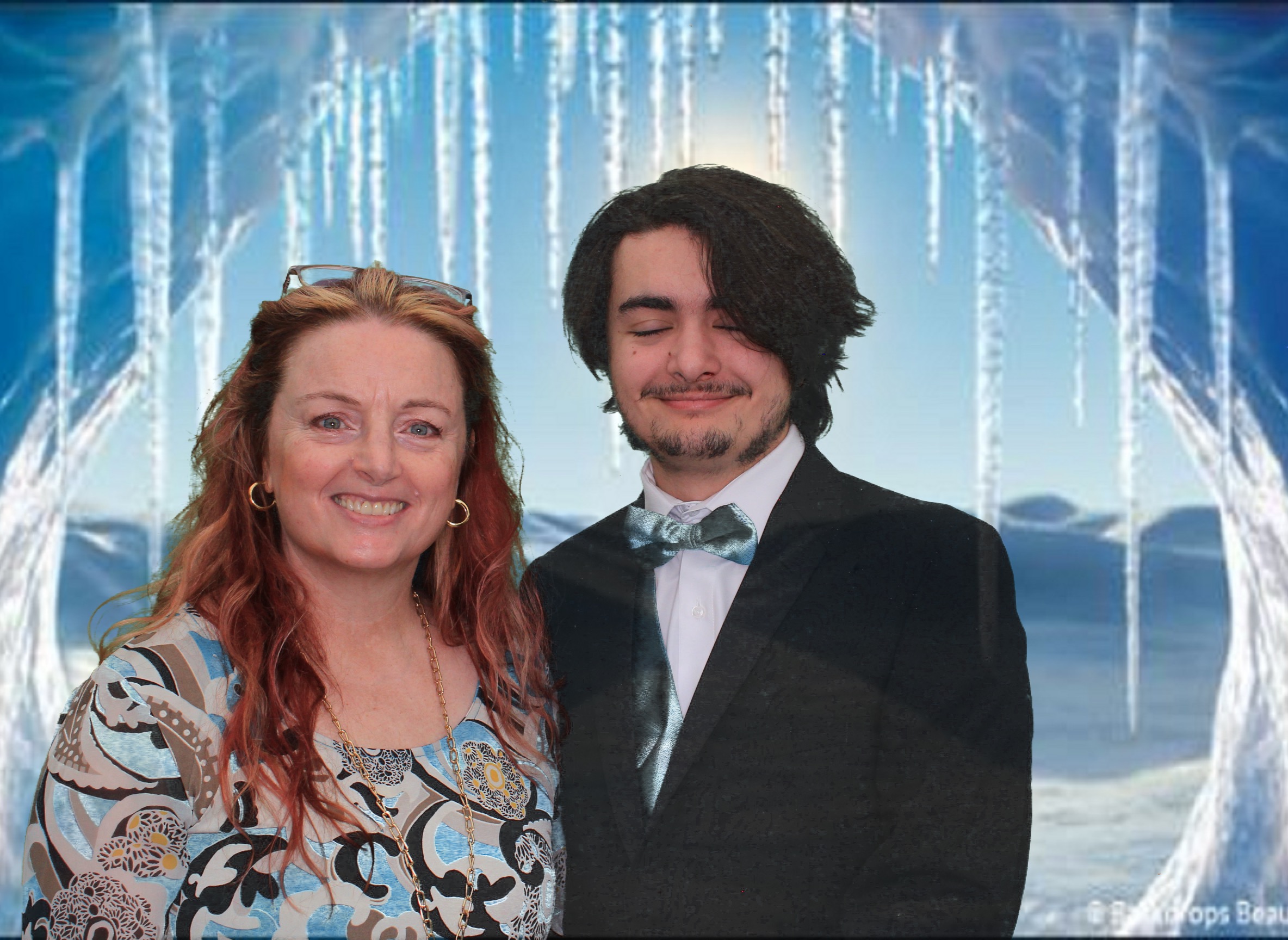 Nadezhda's Quinceanera  | View more photos from the event at gallery.photoboothbillings.com/u/PhotoBoothBillings/Nadezhdas-Quinceanera