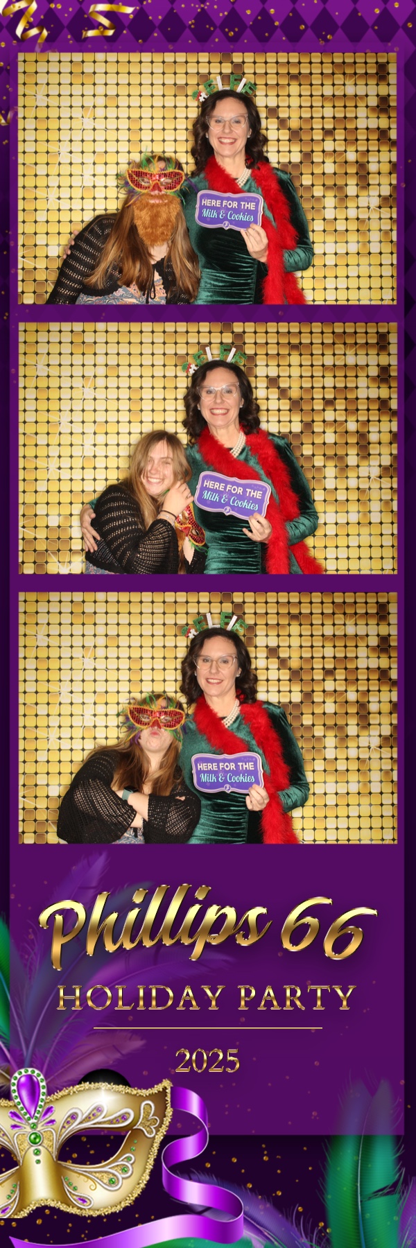 Phillips 66 Holiday Party | View more photos from the event at gallery.photoboothbillings.com/u/PhotoBoothBillings/Phillips-66-Holiday-Party-0