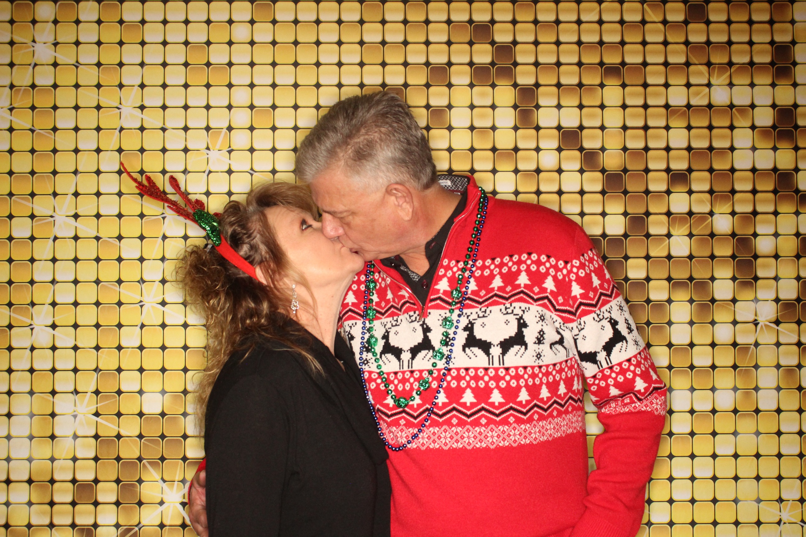 Phillips 66 Holiday Party | View more photos from the event at gallery.photoboothbillings.com/u/PhotoBoothBillings/Phillips-66-Holiday-Party-0