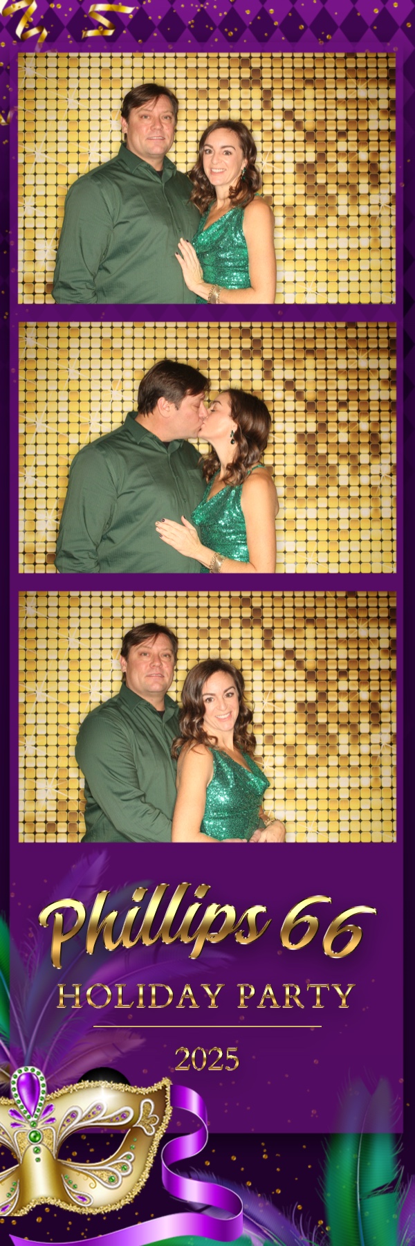 Phillips 66 Holiday Party | View more photos from the event at gallery.photoboothbillings.com/u/PhotoBoothBillings/Phillips-66-Holiday-Party-0