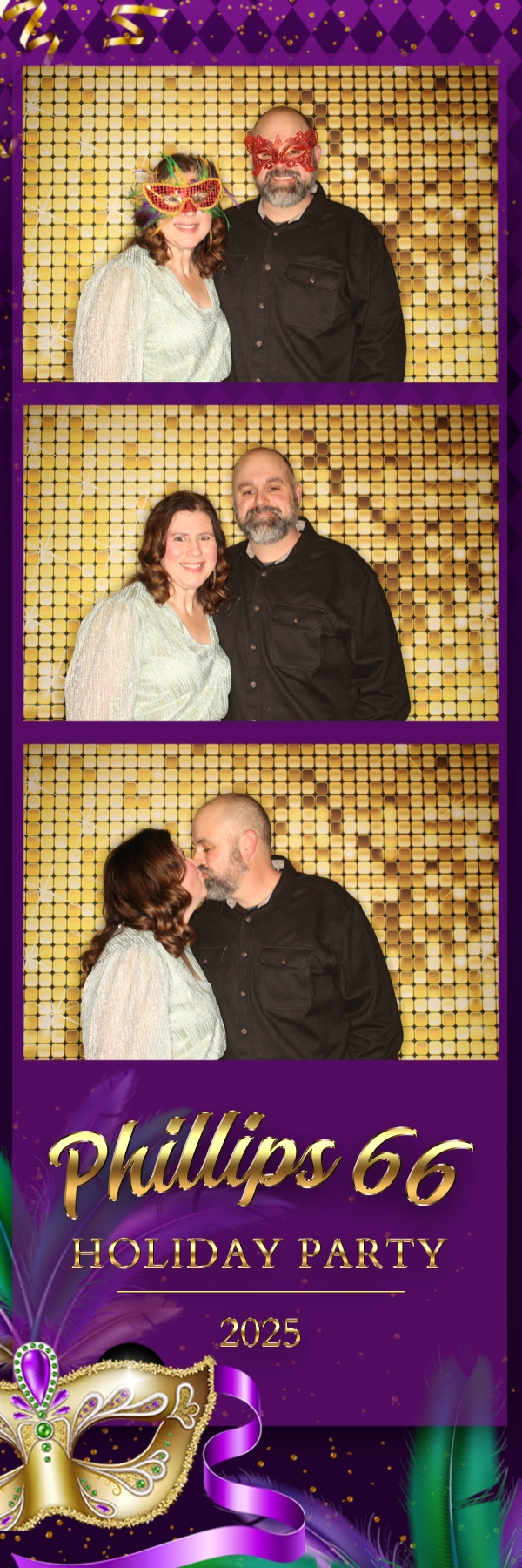 Phillips 66 Holiday Party | View more photos from the event at gallery.photoboothbillings.com/u/PhotoBoothBillings/Phillips-66-Holiday-Party-0