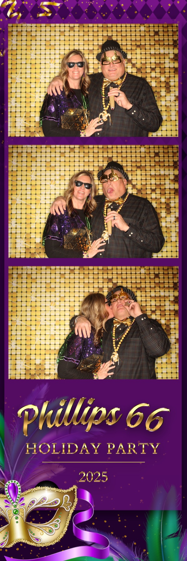 Phillips 66 Holiday Party | View more photos from the event at gallery.photoboothbillings.com/u/PhotoBoothBillings/Phillips-66-Holiday-Party-0